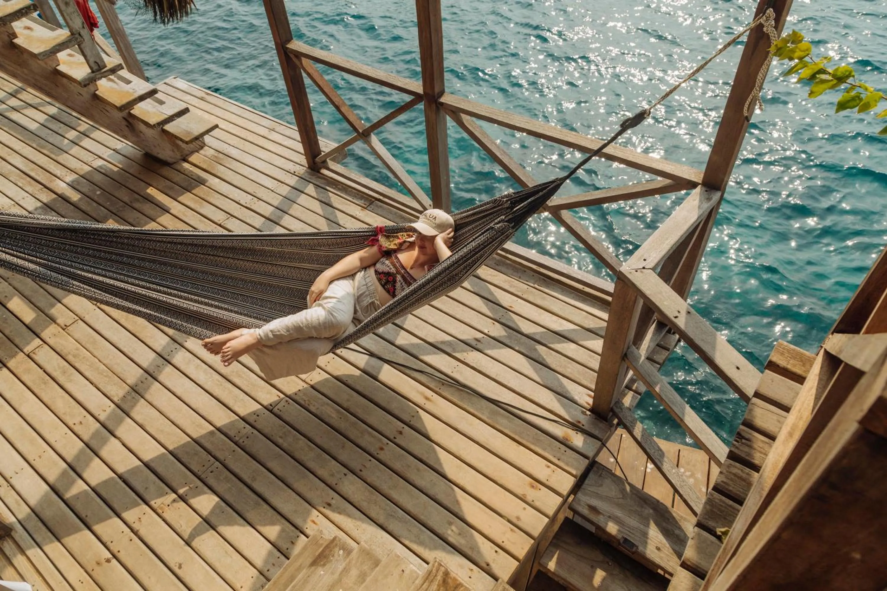 Day in Isla Kalua - Private Ocean Villa