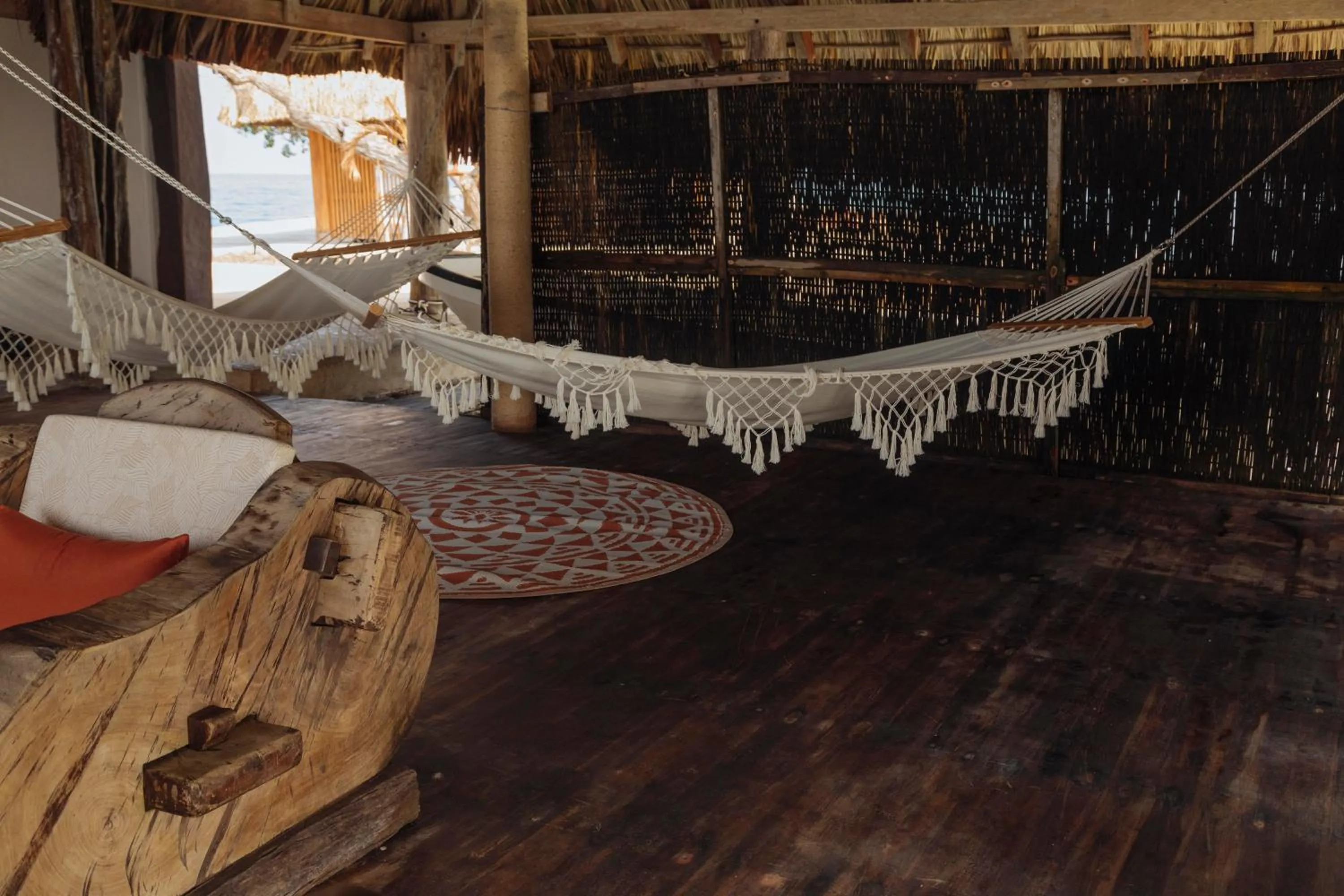 Living room in Isla Kalua - Private Ocean Villa