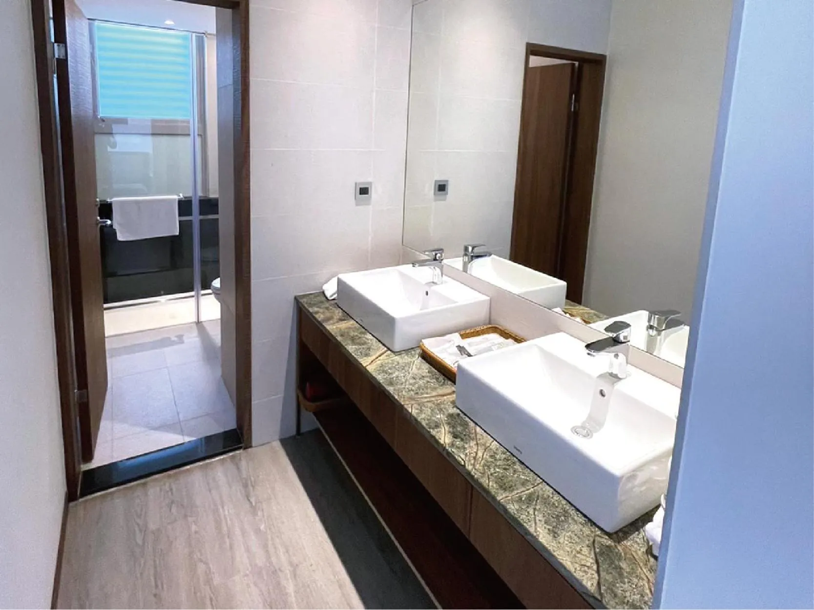 Hotel BEGINS 倉箱蜜境文旅