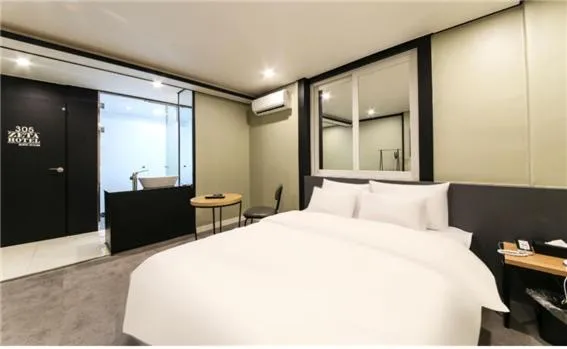 Bed in Gamdong Hotel