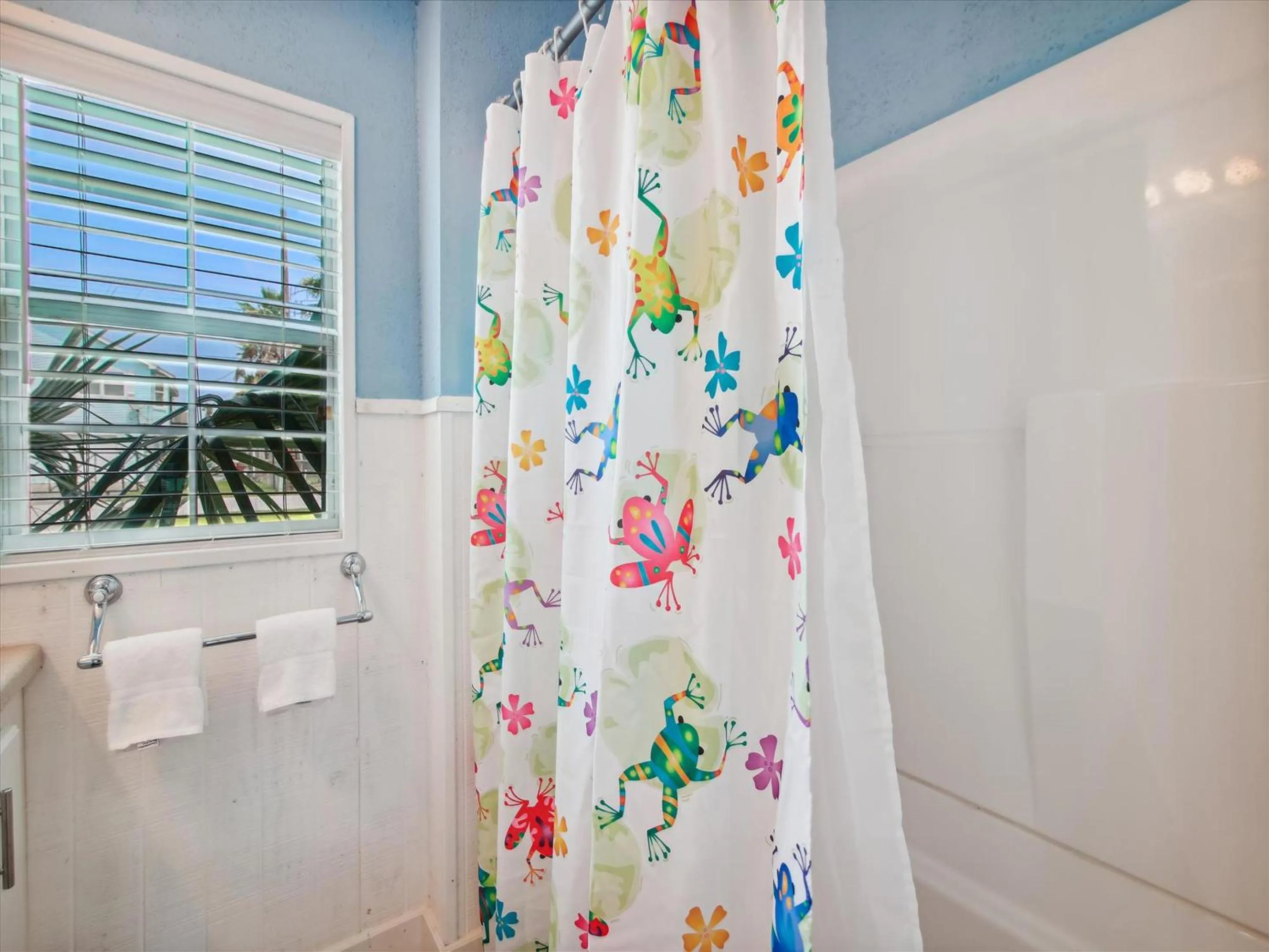 Property building in Casa Hermosa