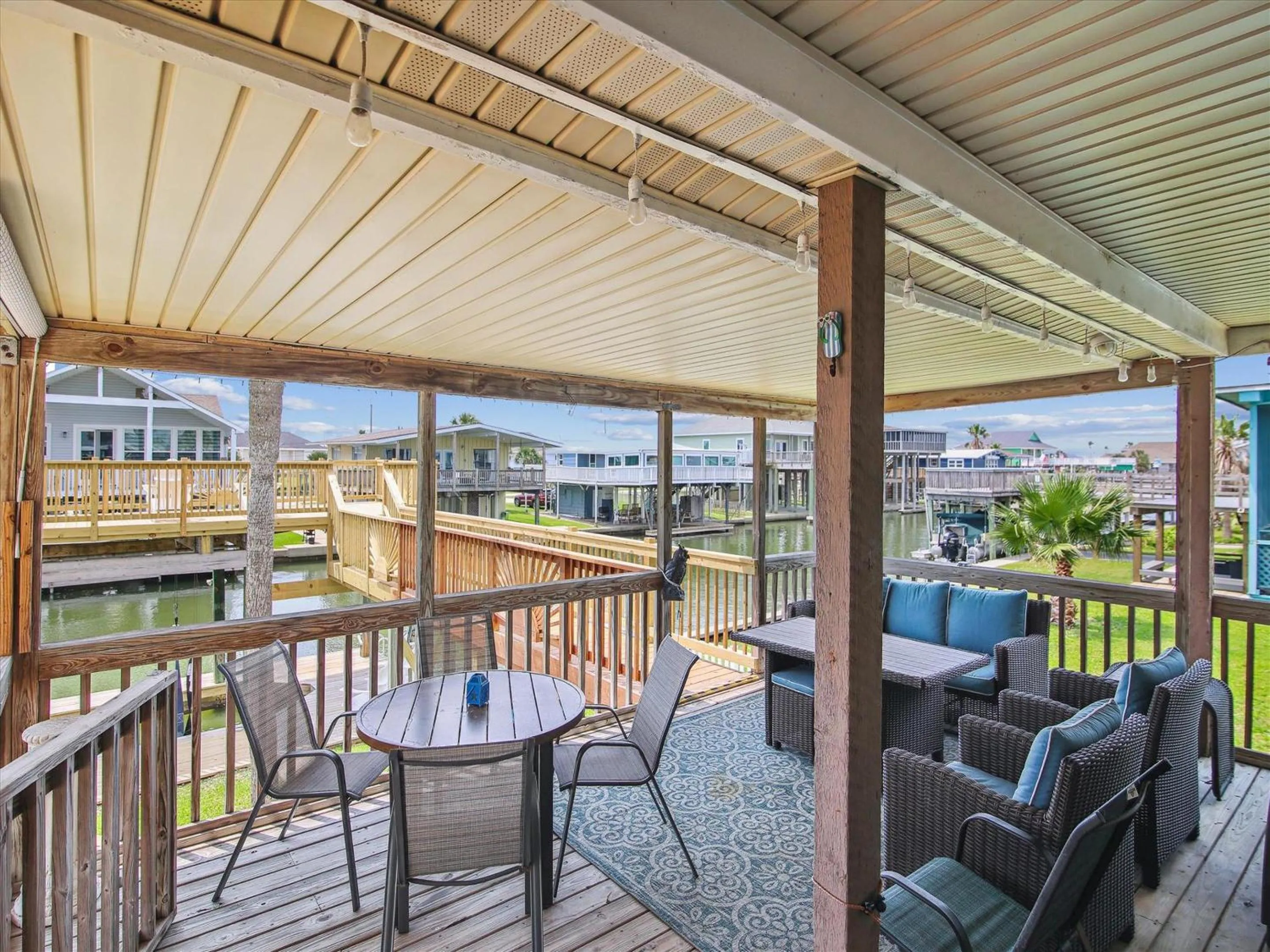 Property building in Casa Hermosa