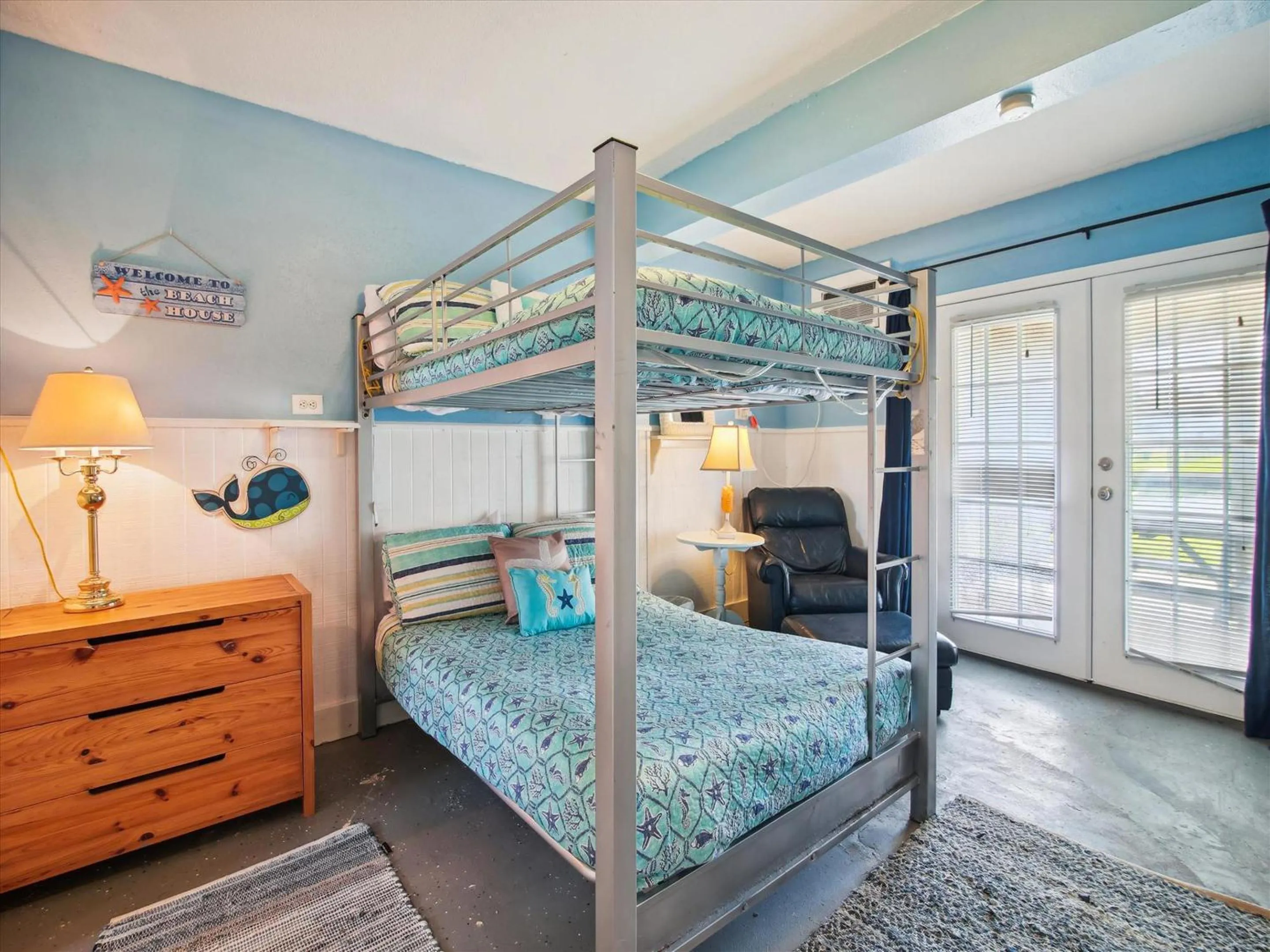 Property building, Bed in Casa Hermosa