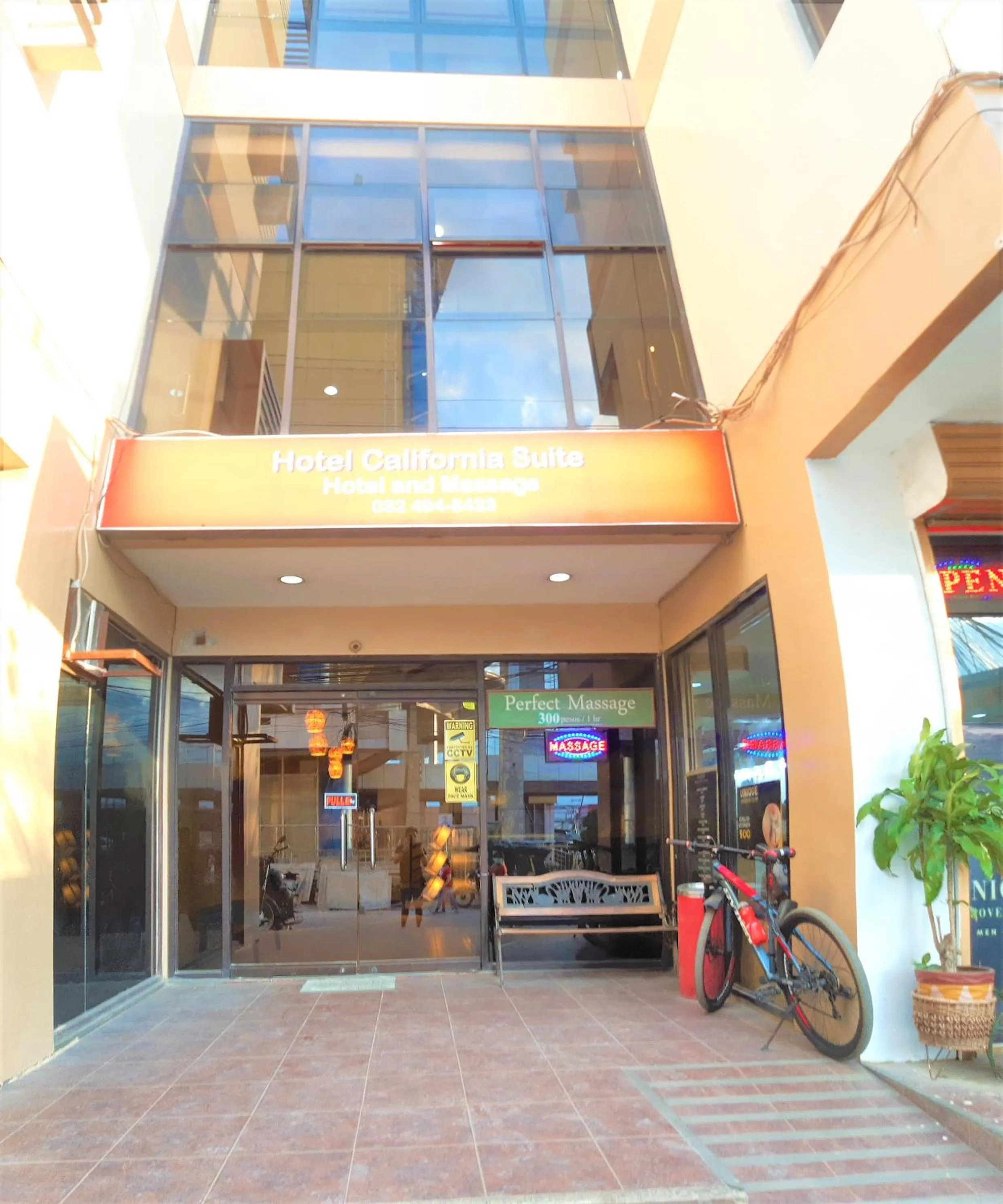 Hotel California Suite