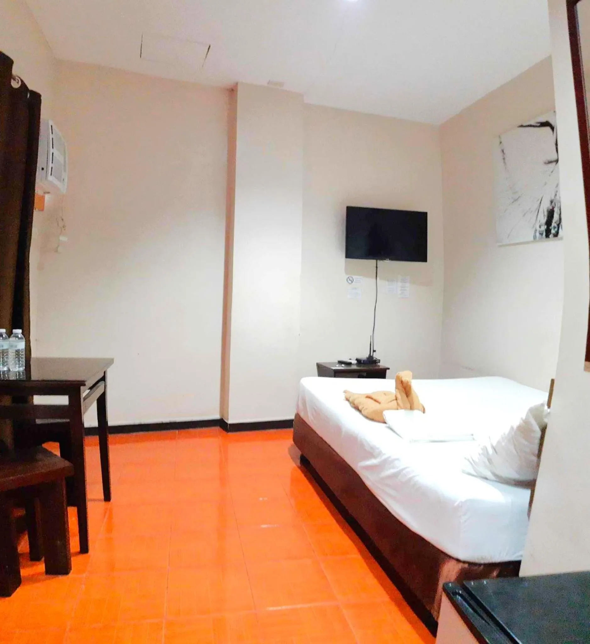 Bed in Hotel California Suite