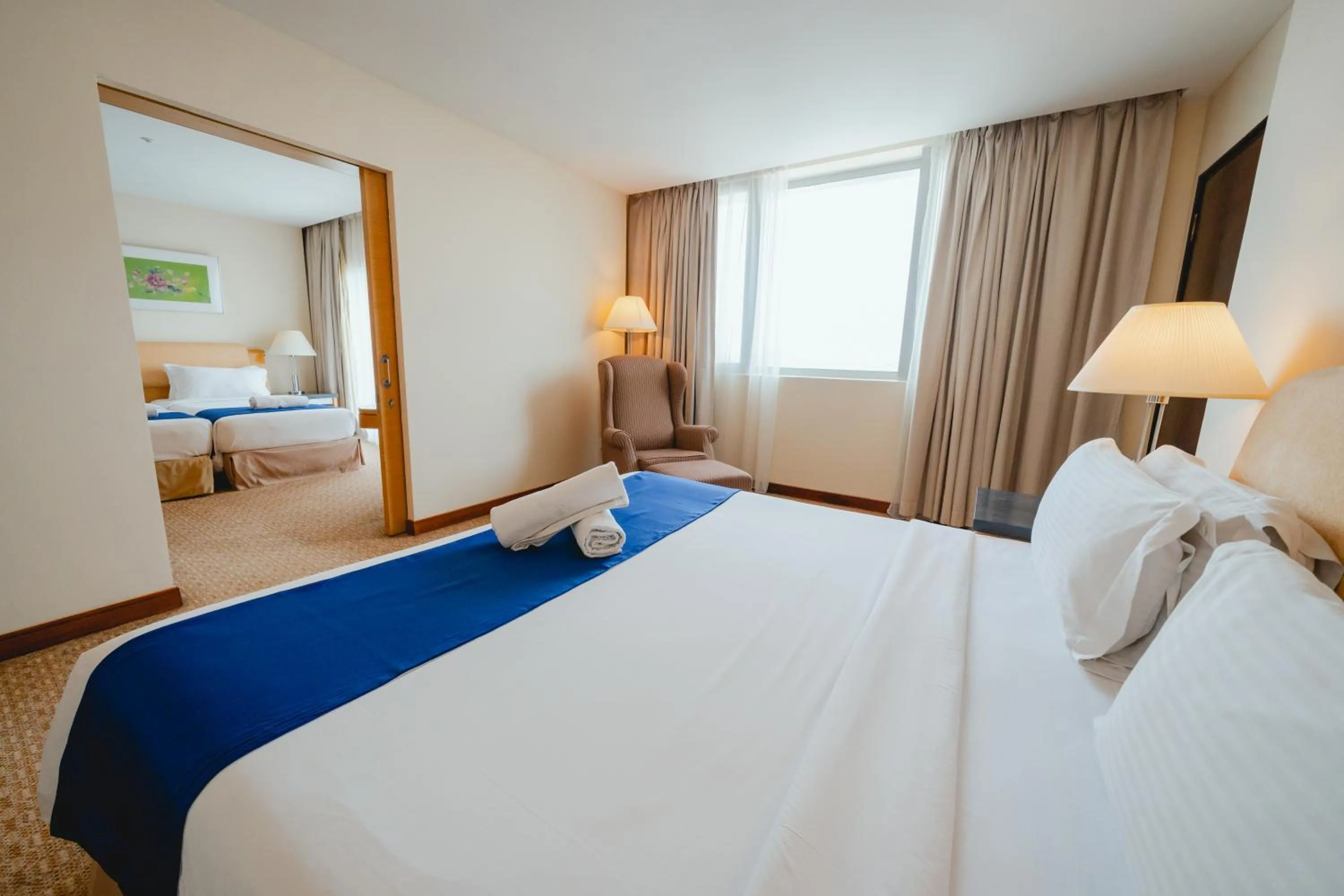 Bedroom, Bed in Royale Chulan The Curve