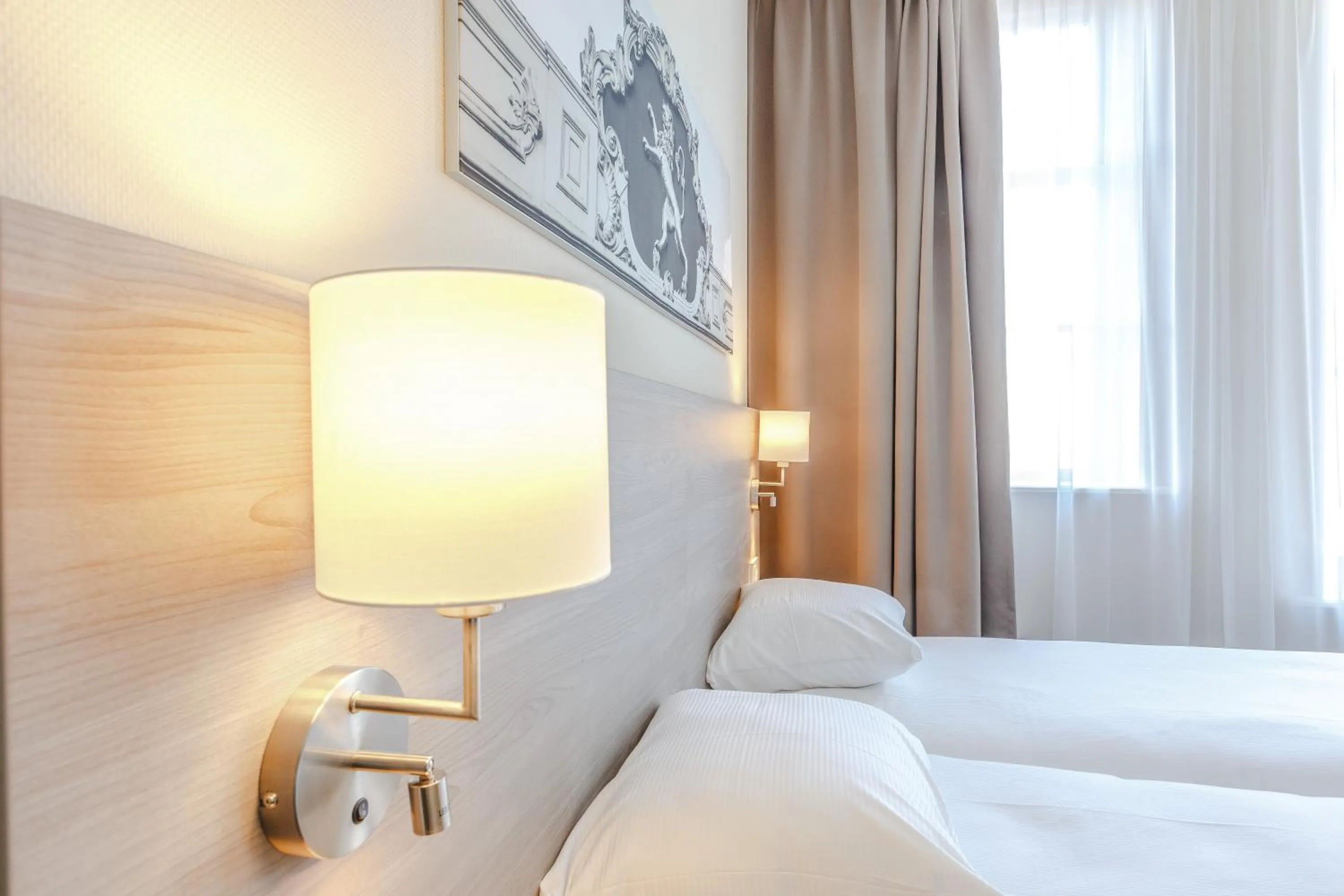 Bedroom, Bed in Fletcher Hotel Paleis Stadhouderlijk Hof