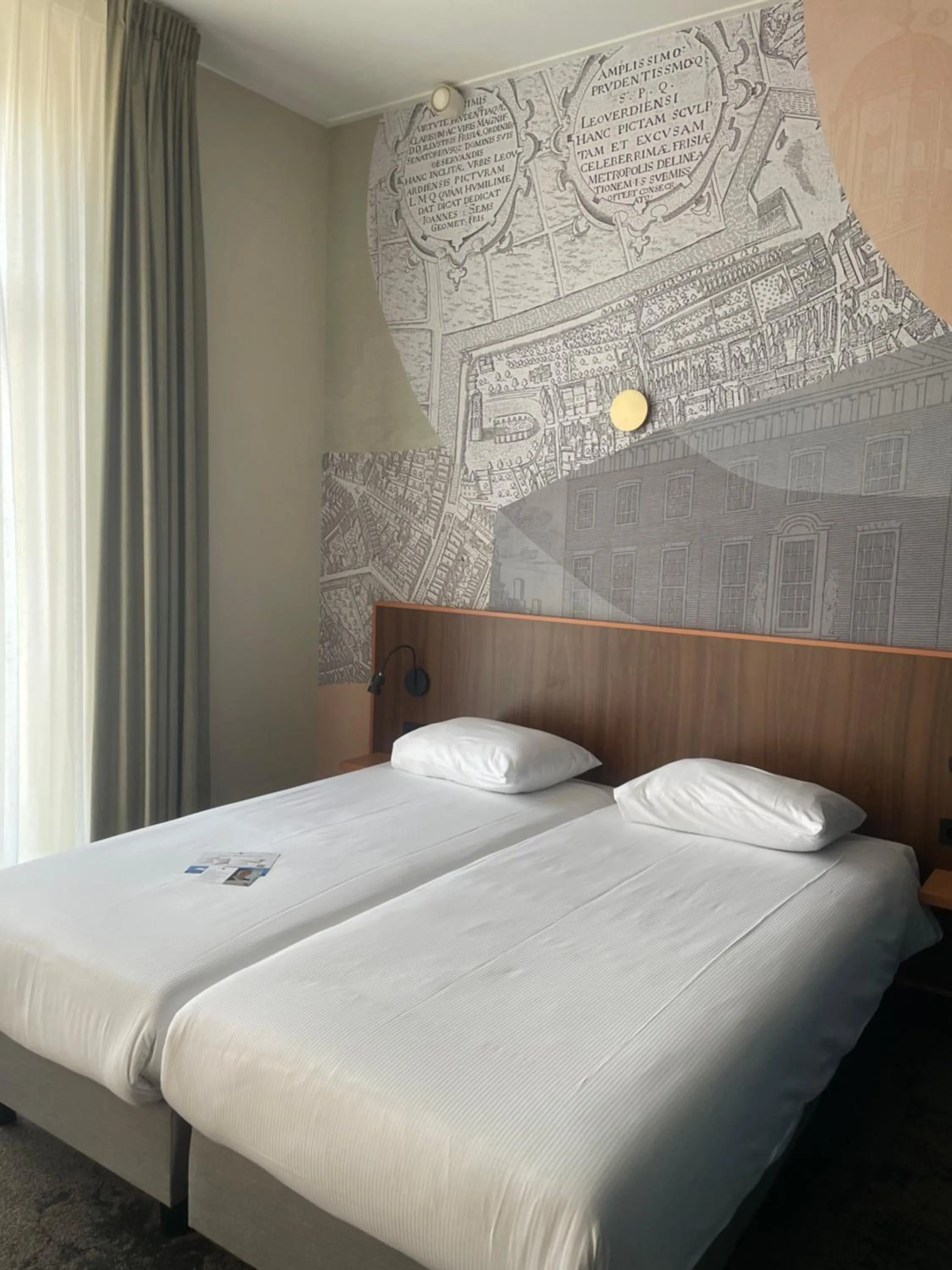 Bedroom, Bed in Fletcher Hotel Paleis Stadhouderlijk Hof