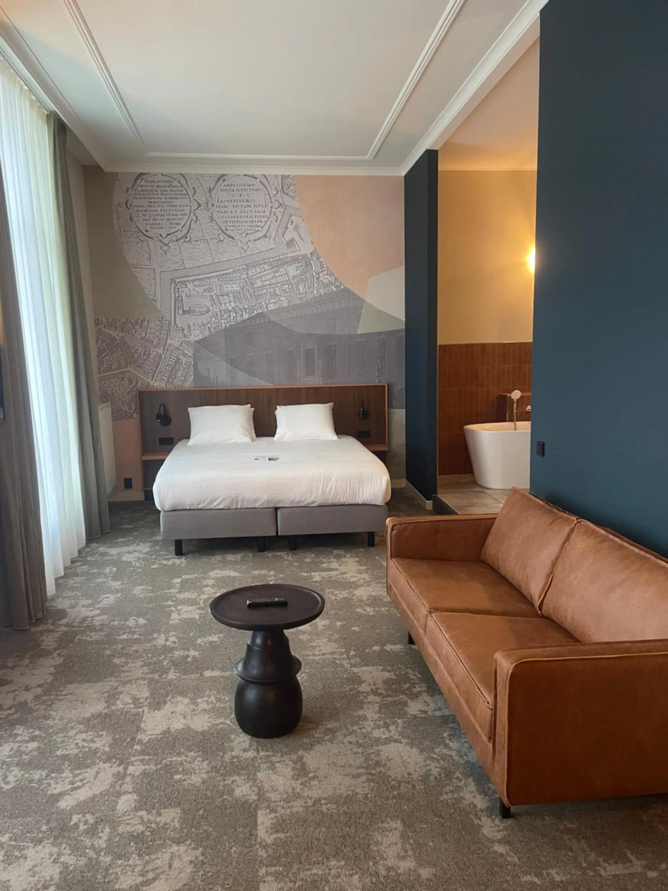 Photo of the whole room, Bed in Fletcher Hotel Paleis Stadhouderlijk Hof