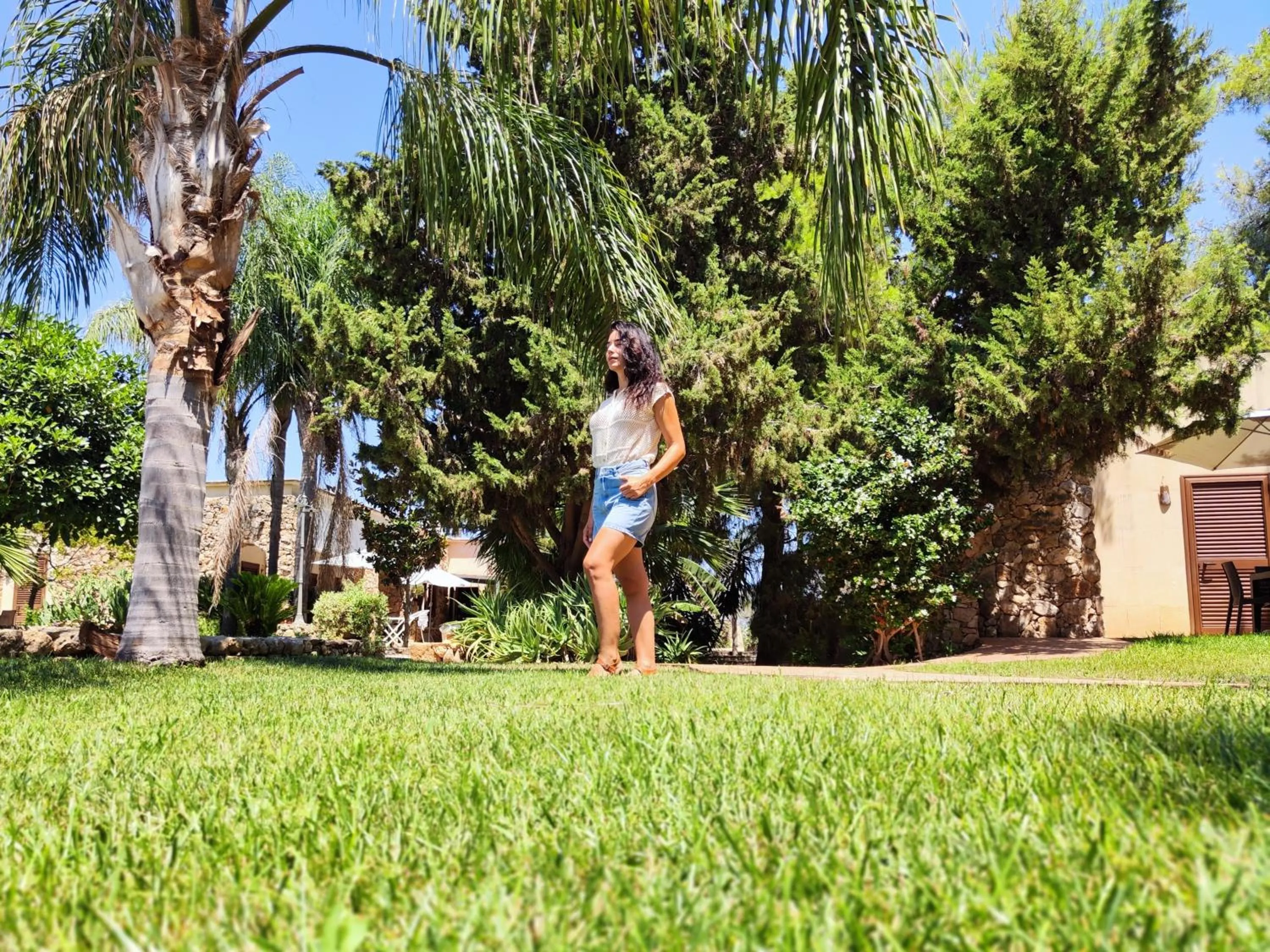 People in Borgo Console