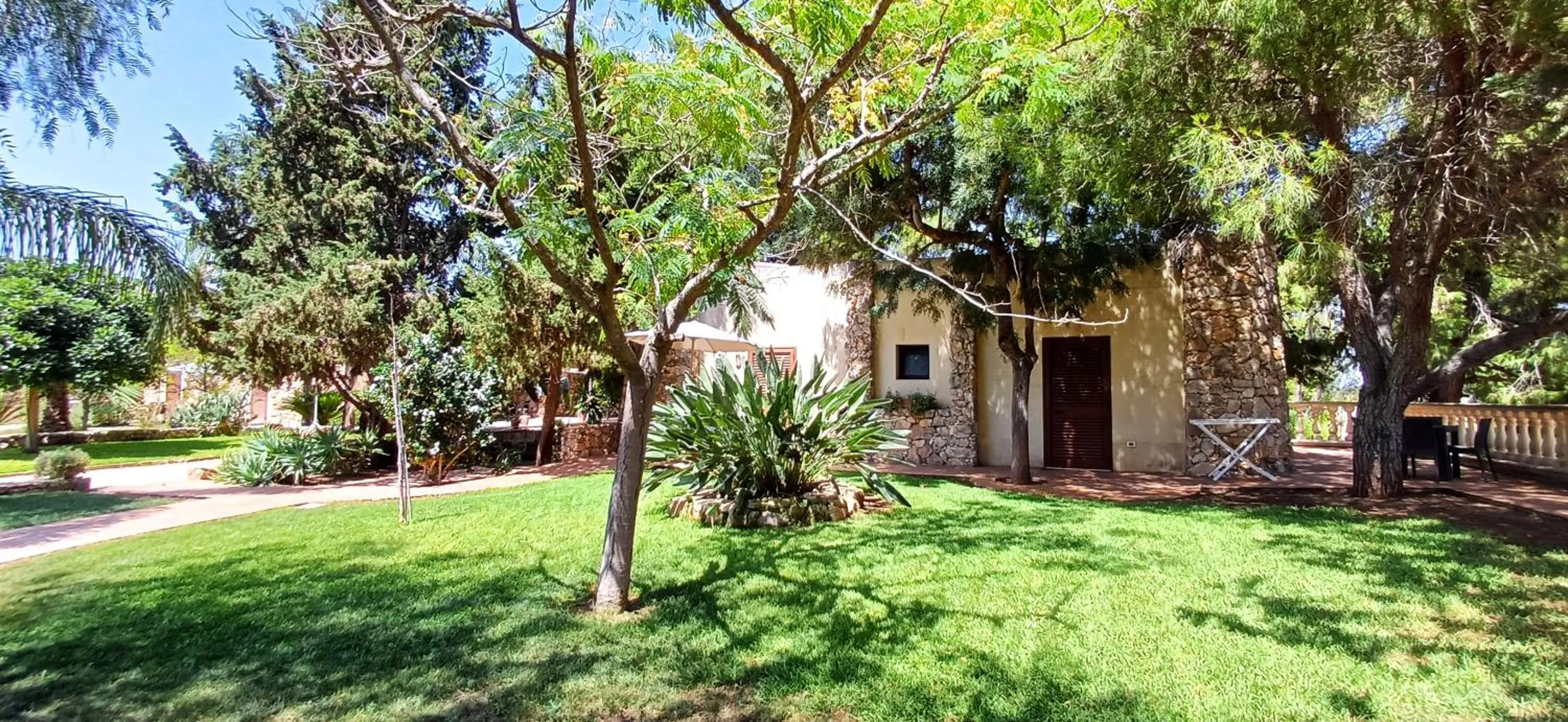 Property building in Borgo Console