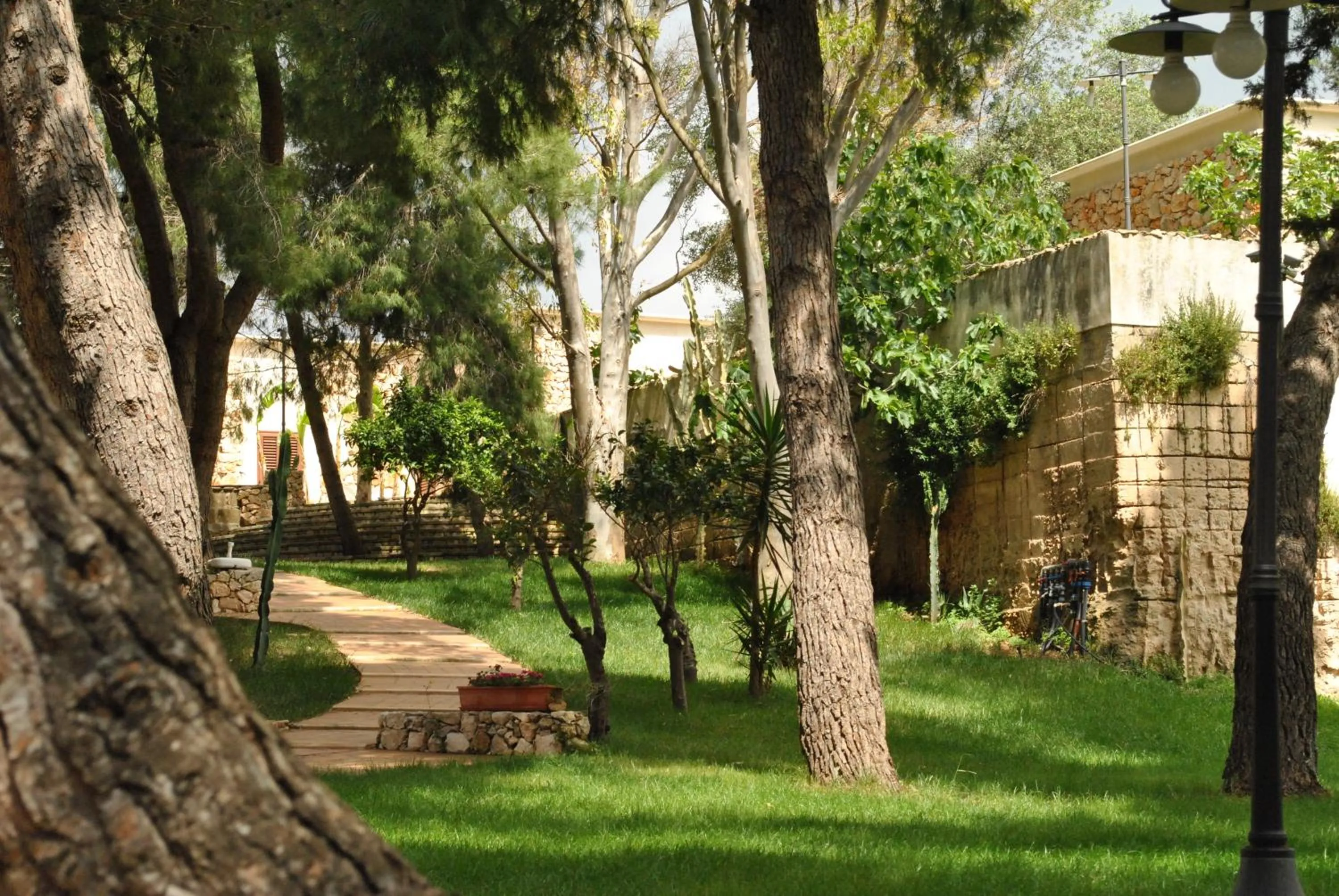 Garden in Borgo Console