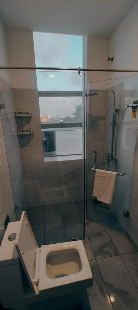 Bathroom in The Kings Colombo