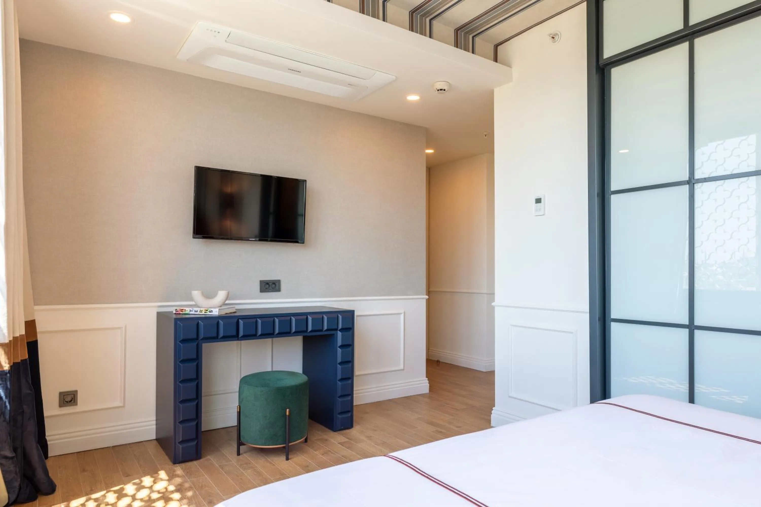 TV and multimedia, Bed in Khai Karaköy