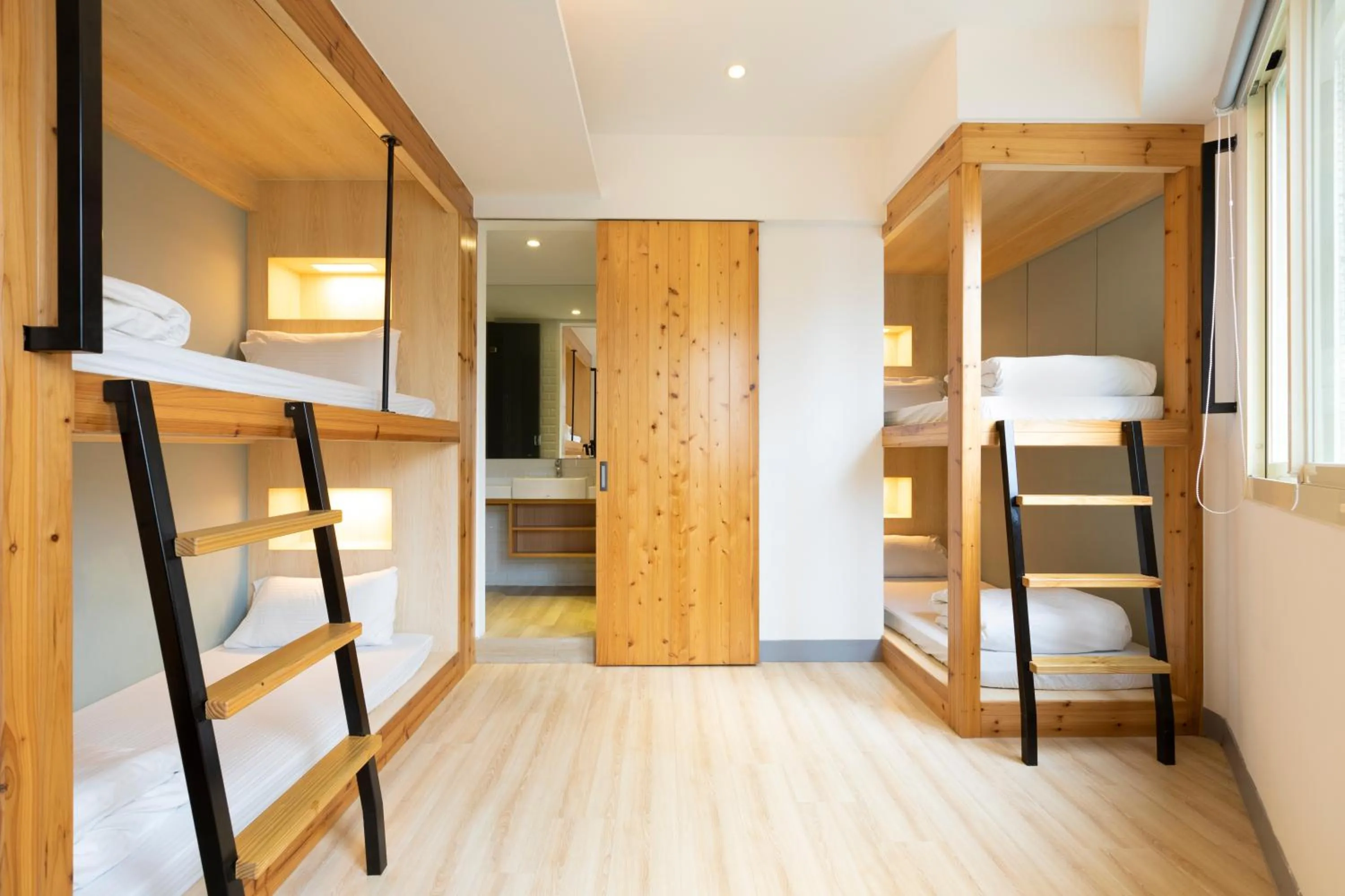 bunk bed, Bed in MEANDER Taipei