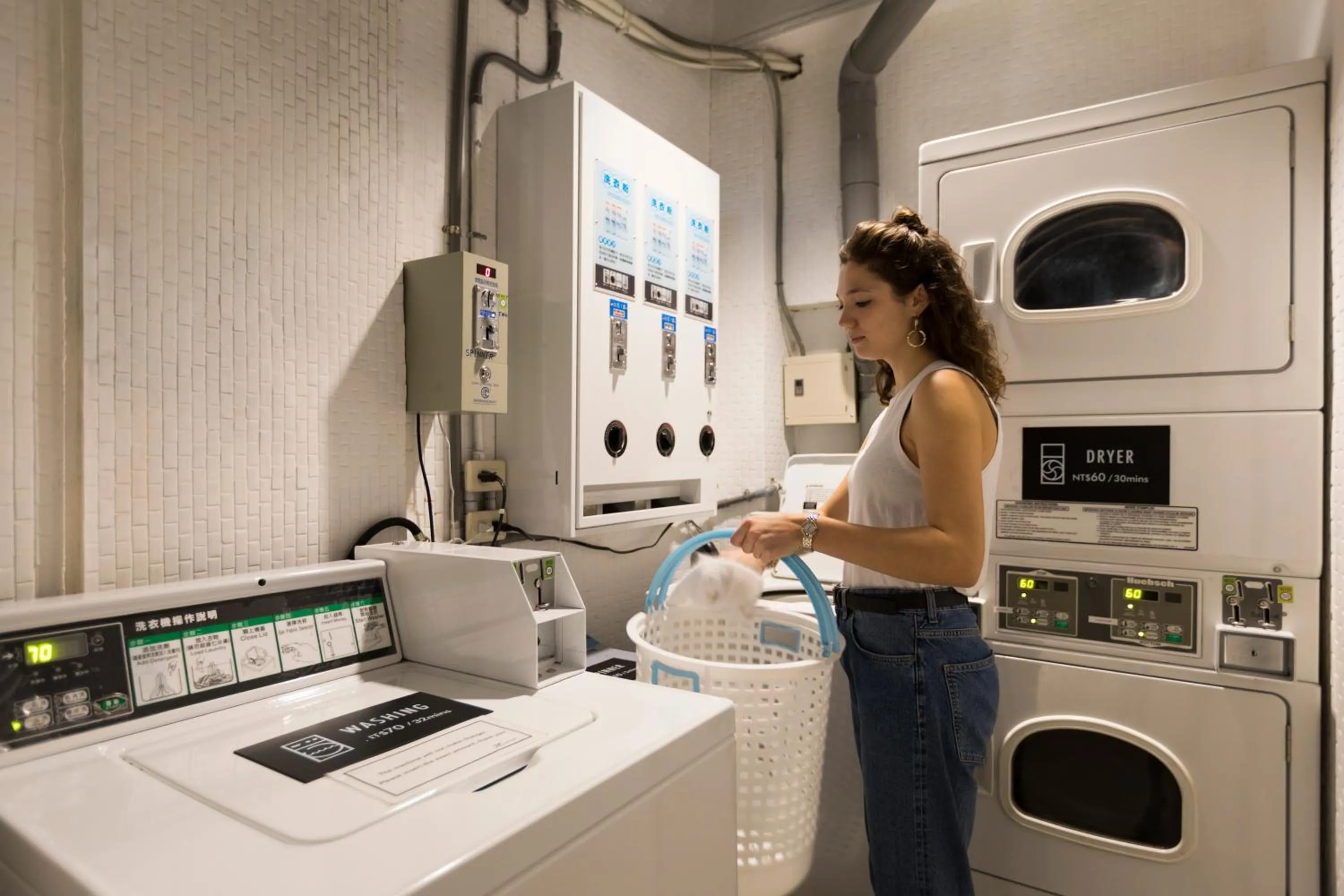 Area and facilities in MEANDER Taipei