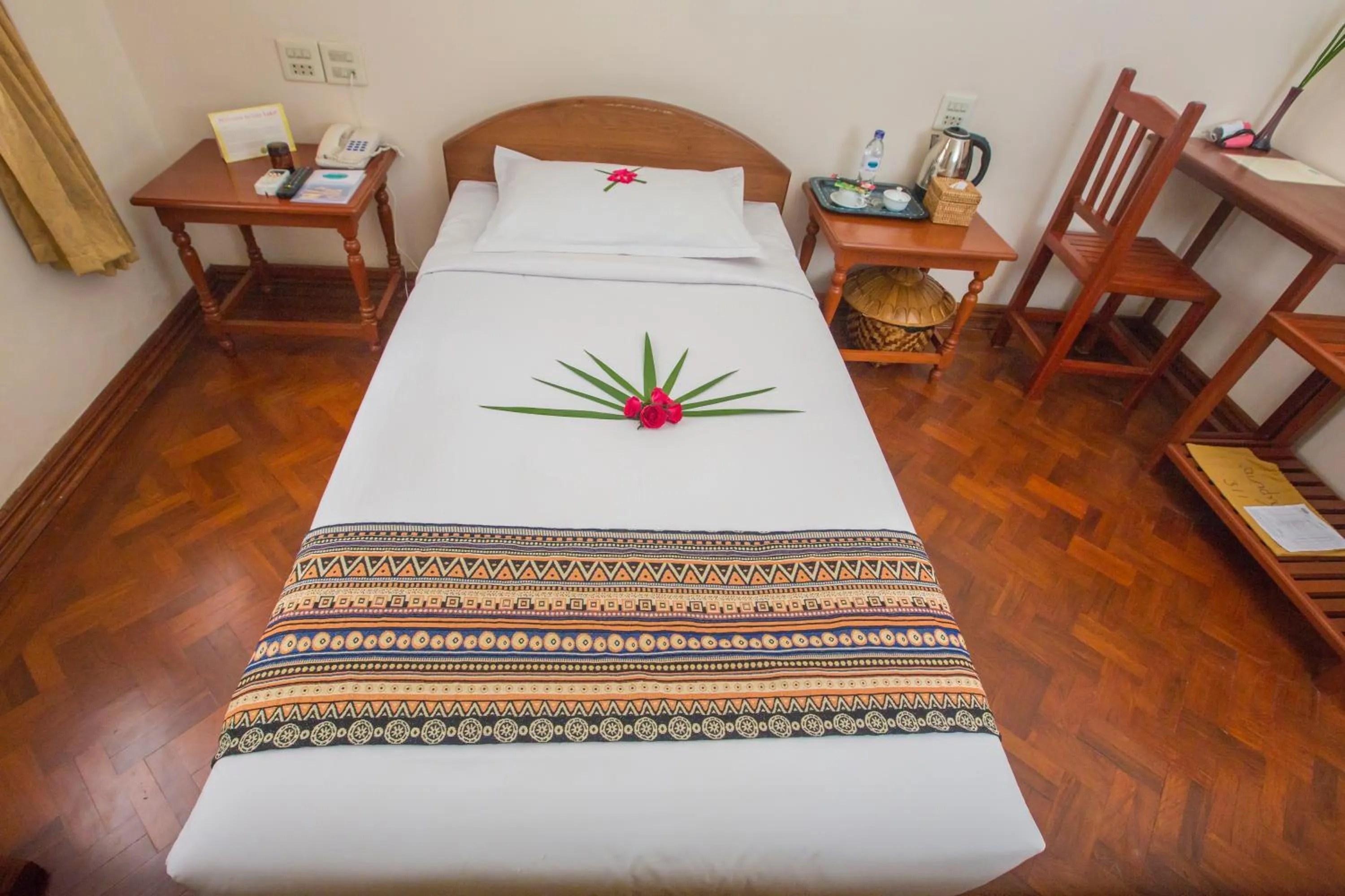 Bedroom, Bed in Inle Apex Hotel