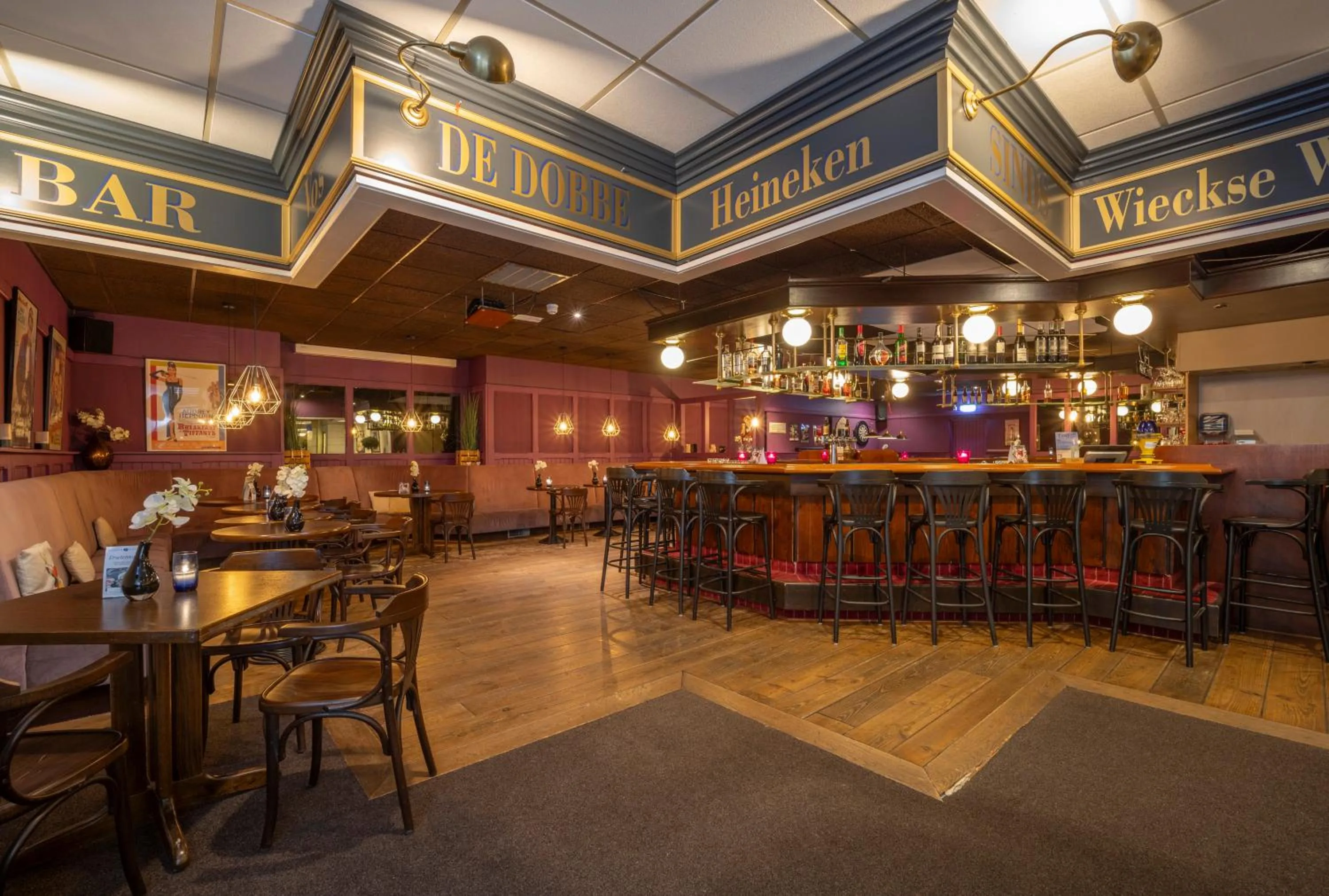 Lounge or bar in Fletcher Hotel - Restaurant de Zeegser Duinen