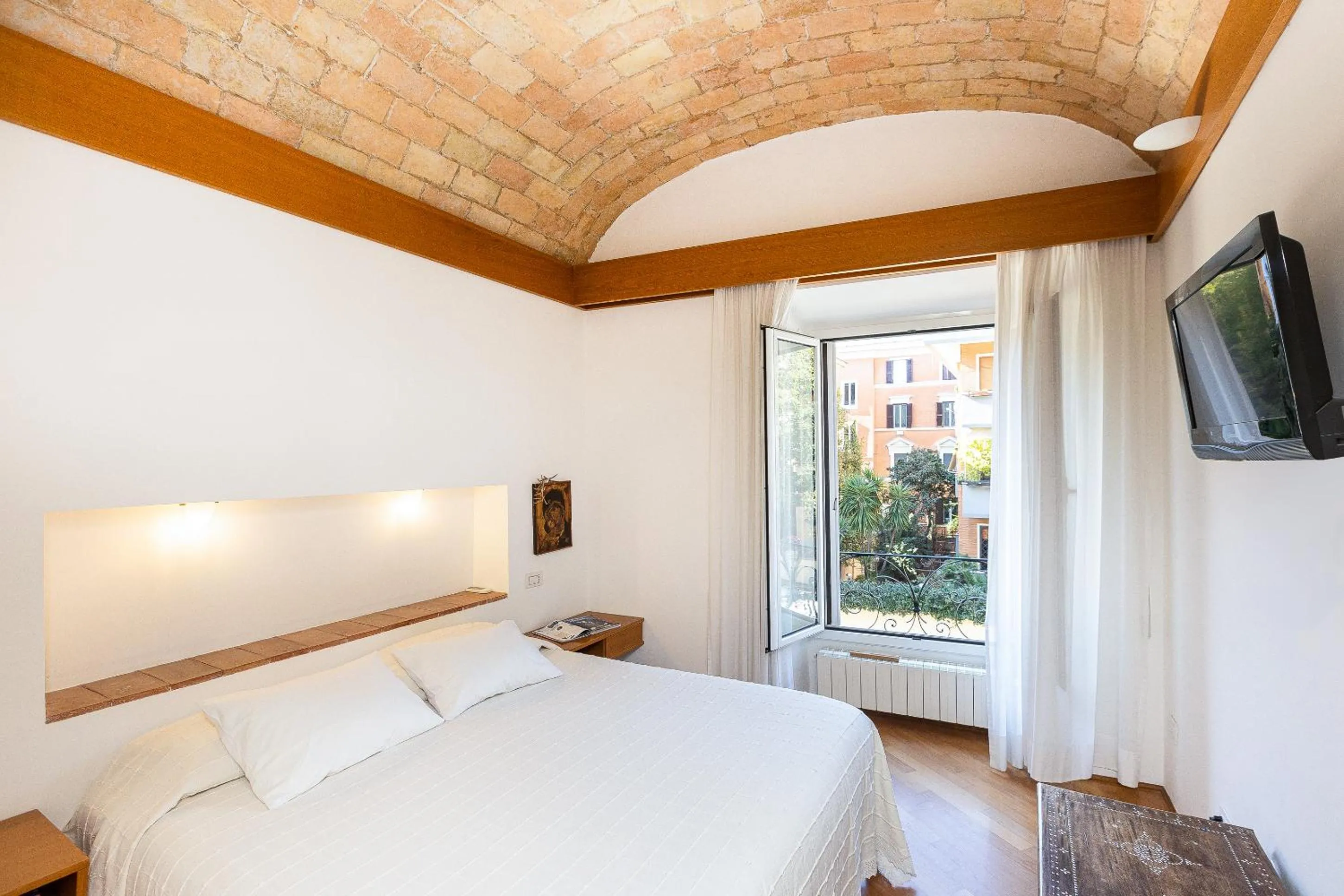 Bed in San Gioacchino View by Rental in Rome