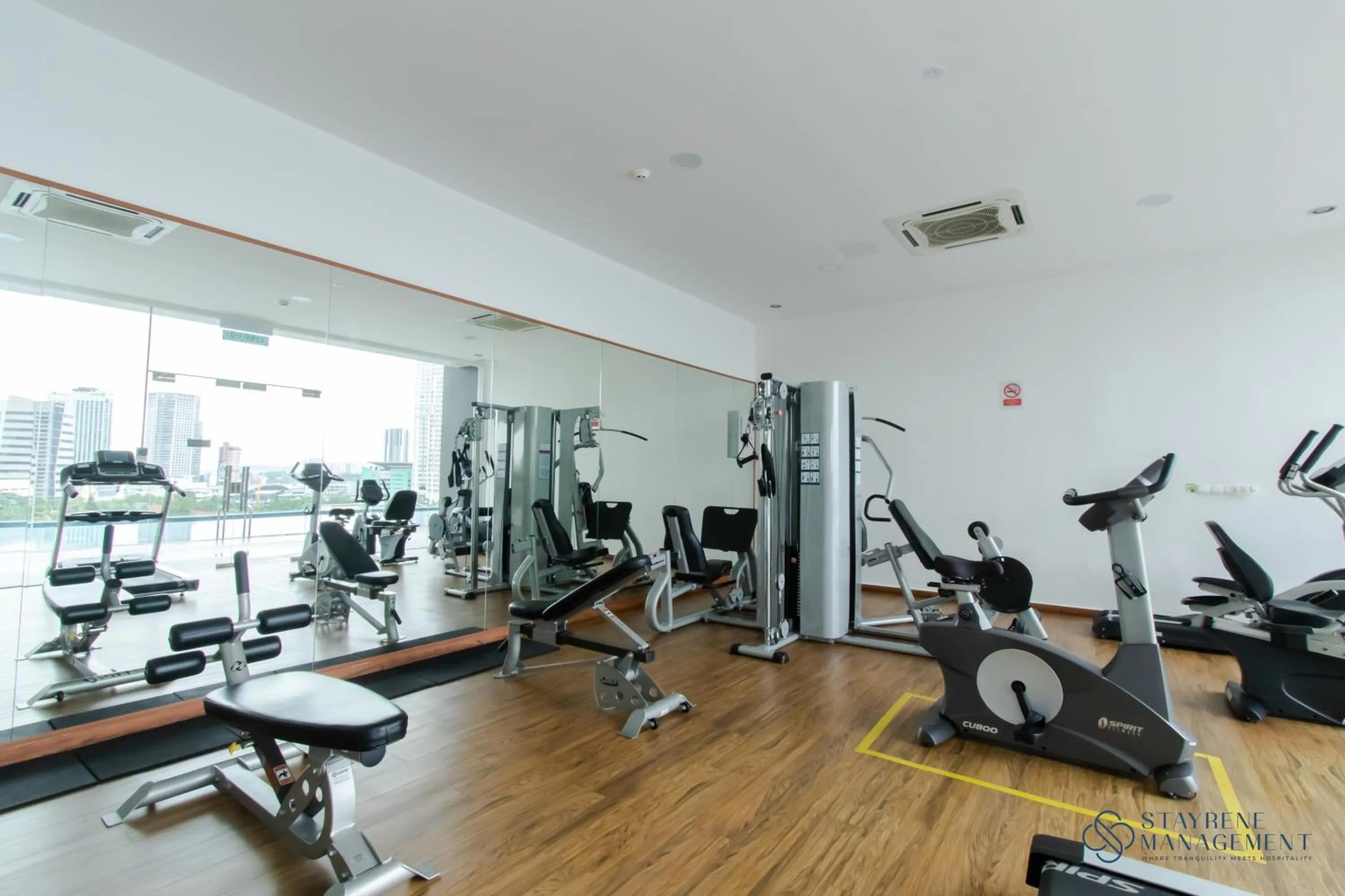 Fitness centre/facilities in SKS Pavillion Residences by Stayrene
