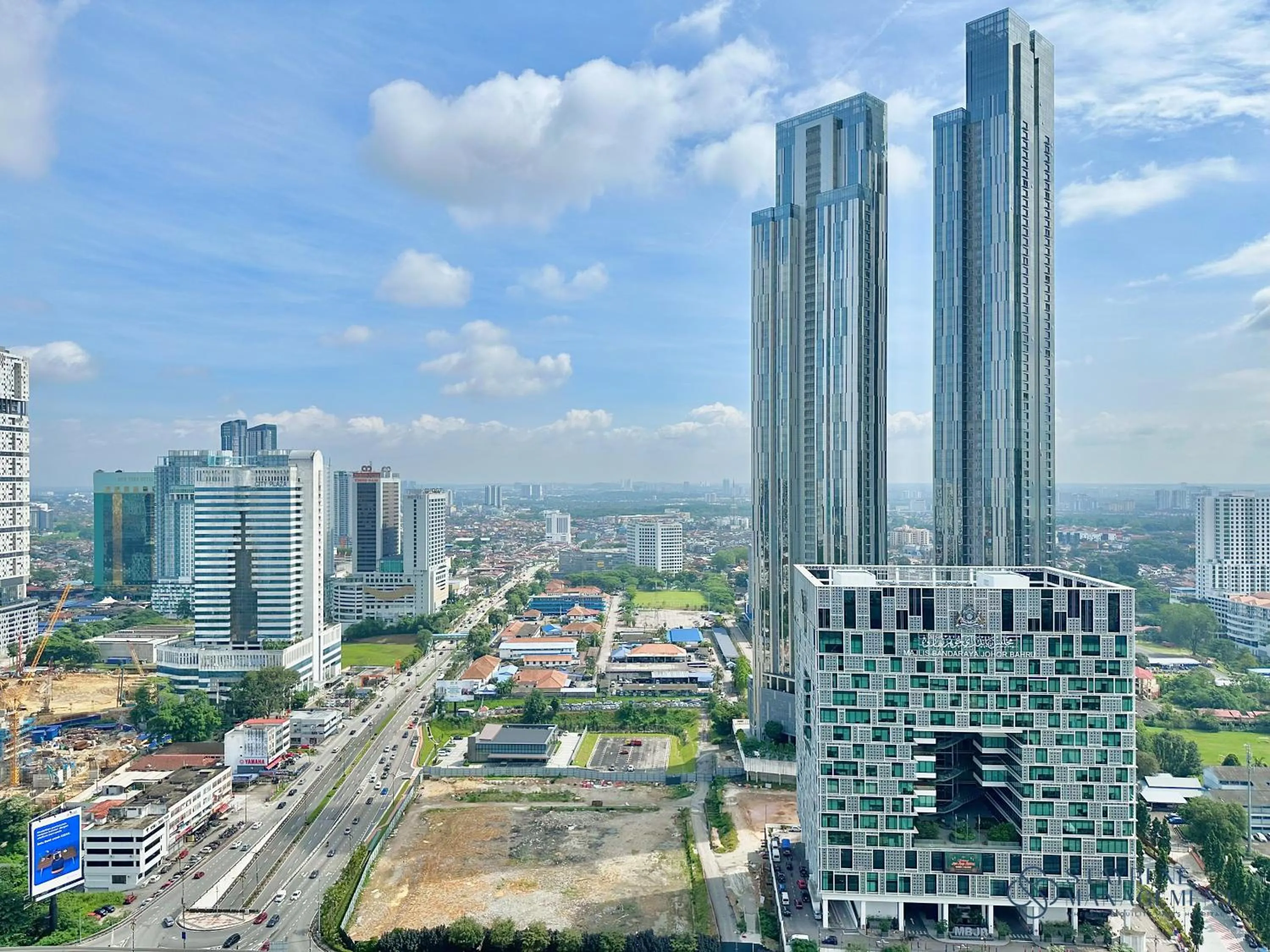 City view in SKS Pavillion Residences by Stayrene