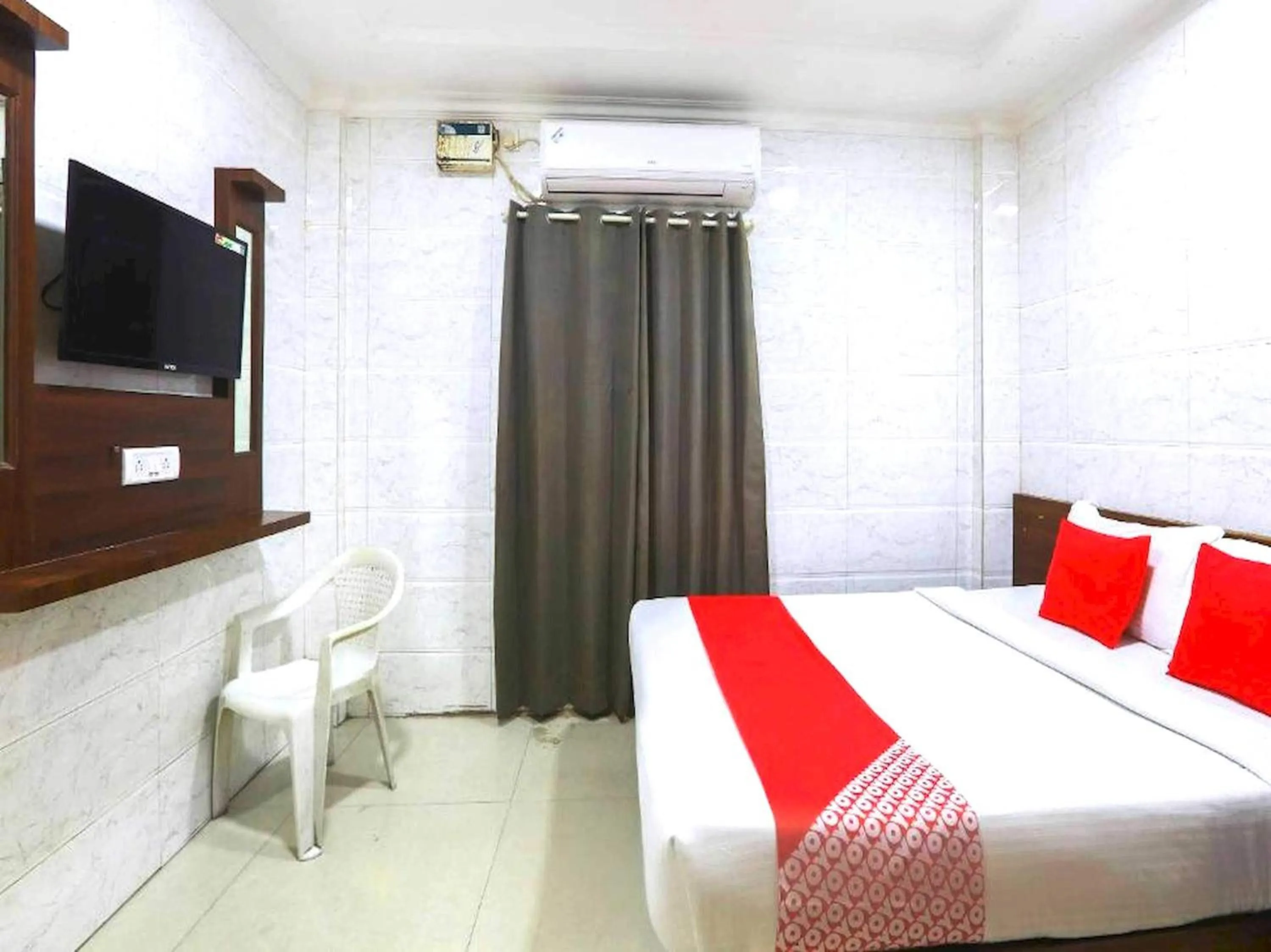 Bedroom, Bed in Hotel O The prince Park