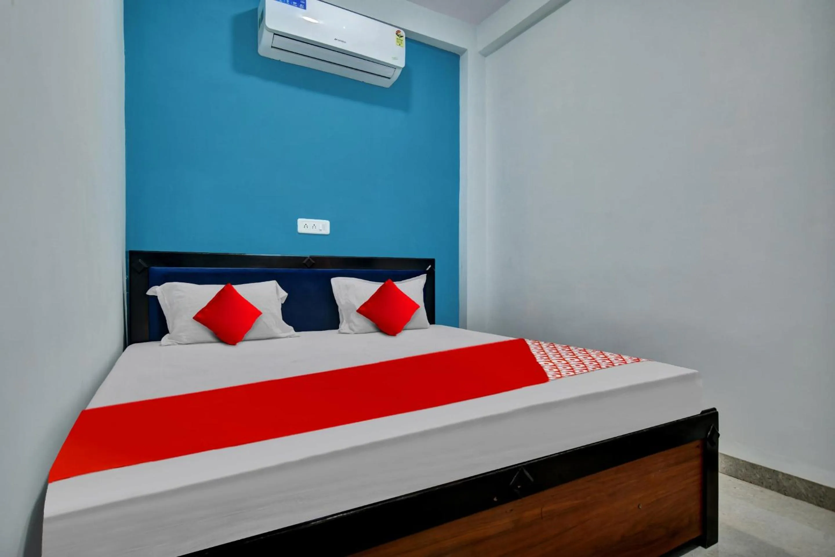 Bedroom in Hotel O Choice Inn