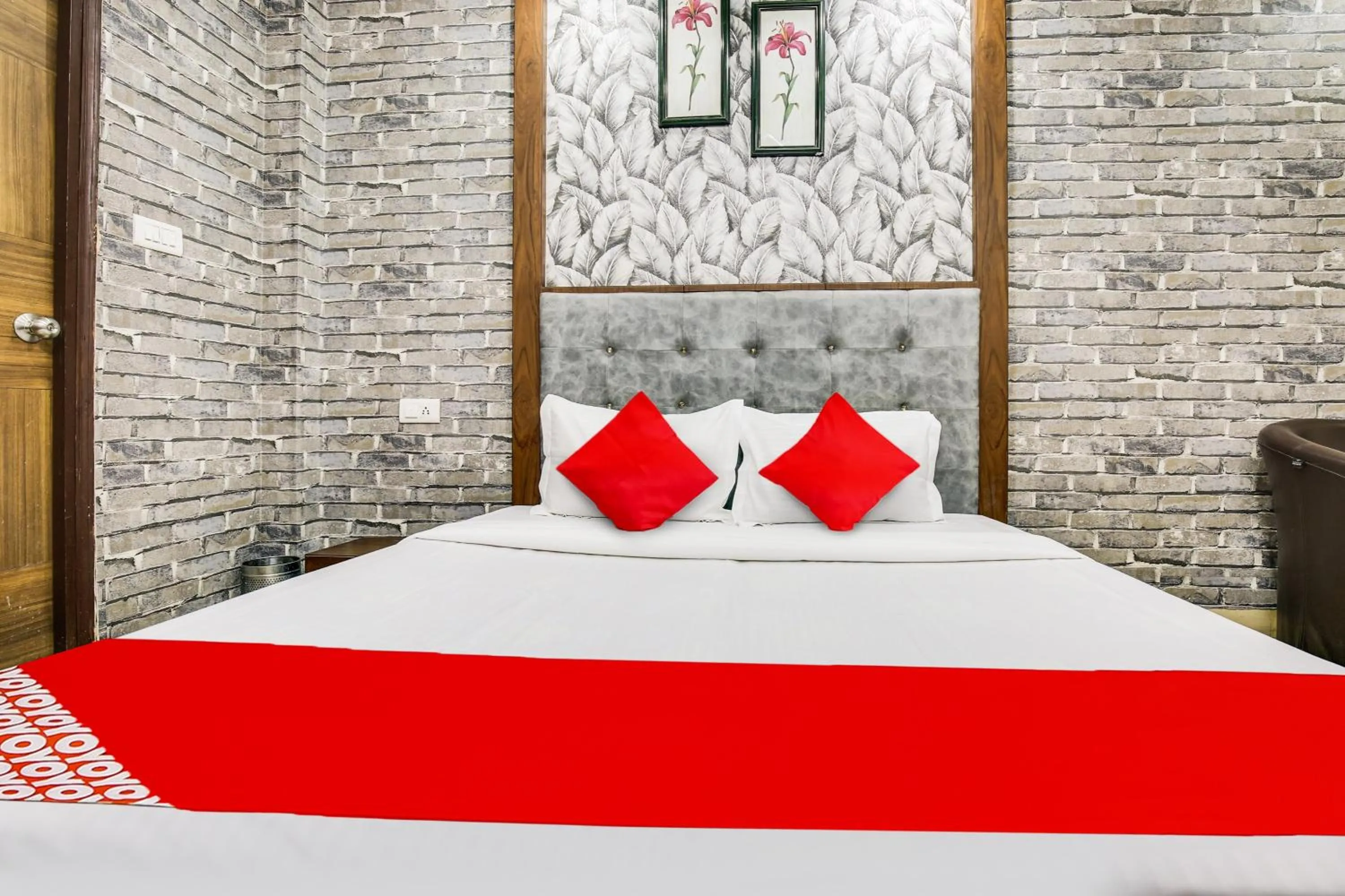 Bedroom, Bed in Hotel O Inder Inn