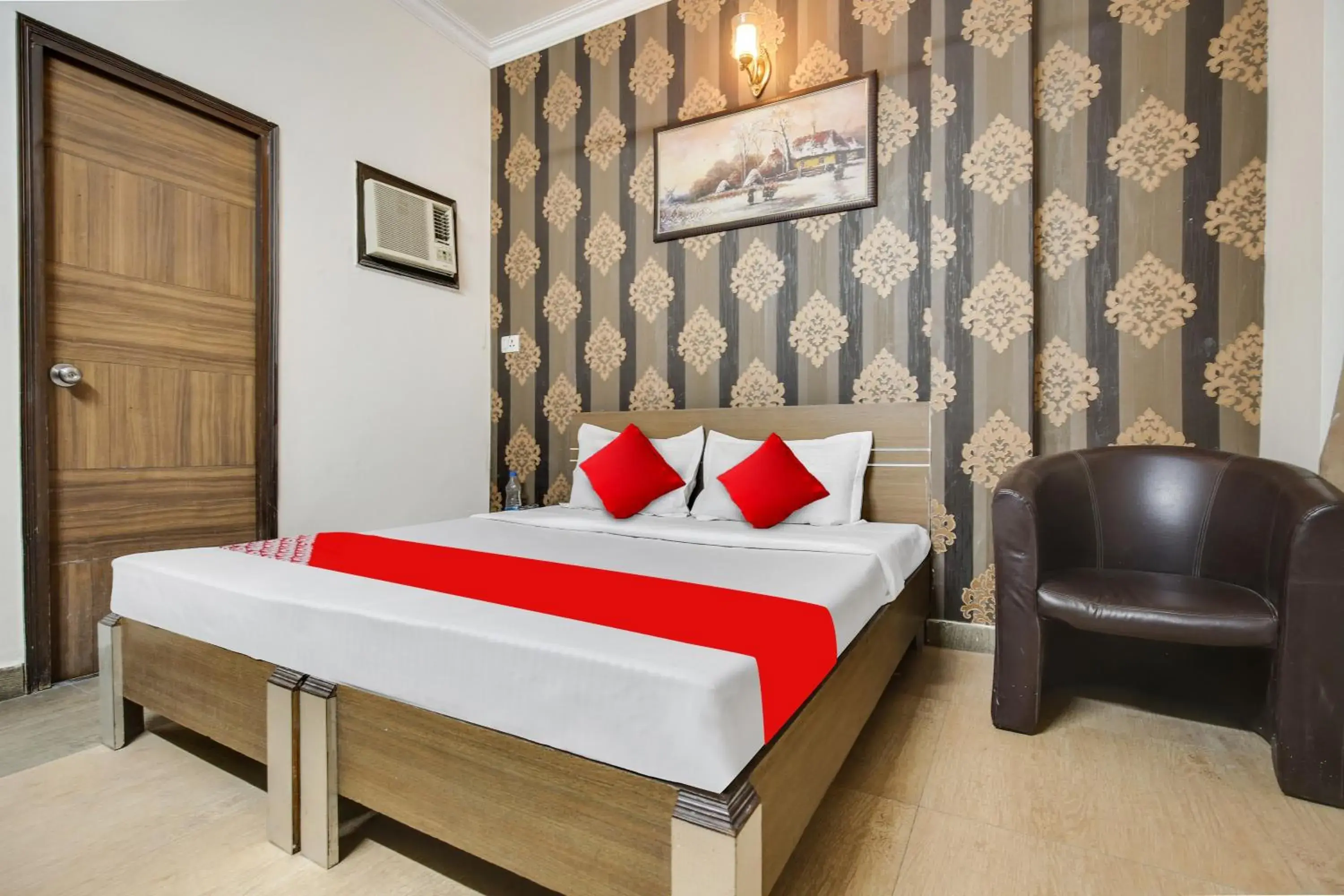 Classic Triple Room - single occupancy in Hotel O Inder Inn Classic Triple Room - single occupancy in Hotel O Inder Inn