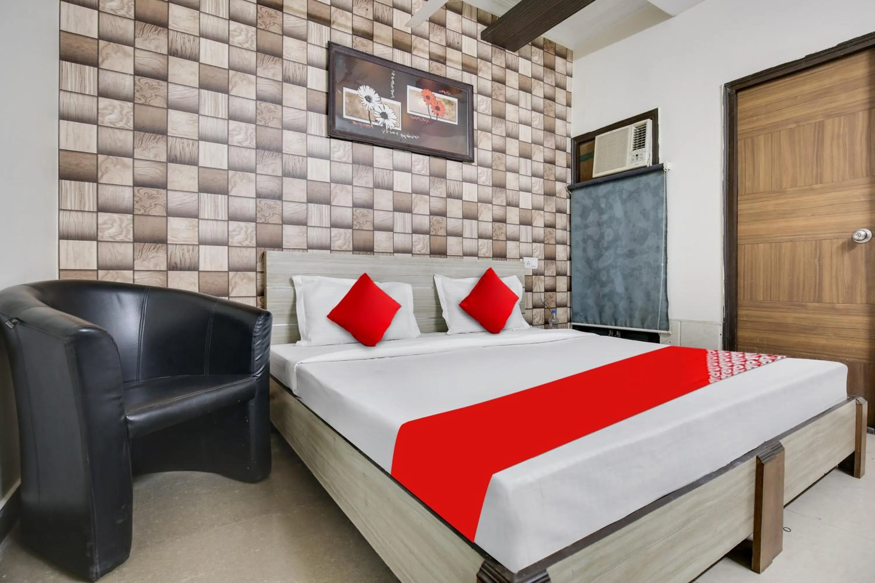 Bedroom, Bed in Hotel O Inder Inn