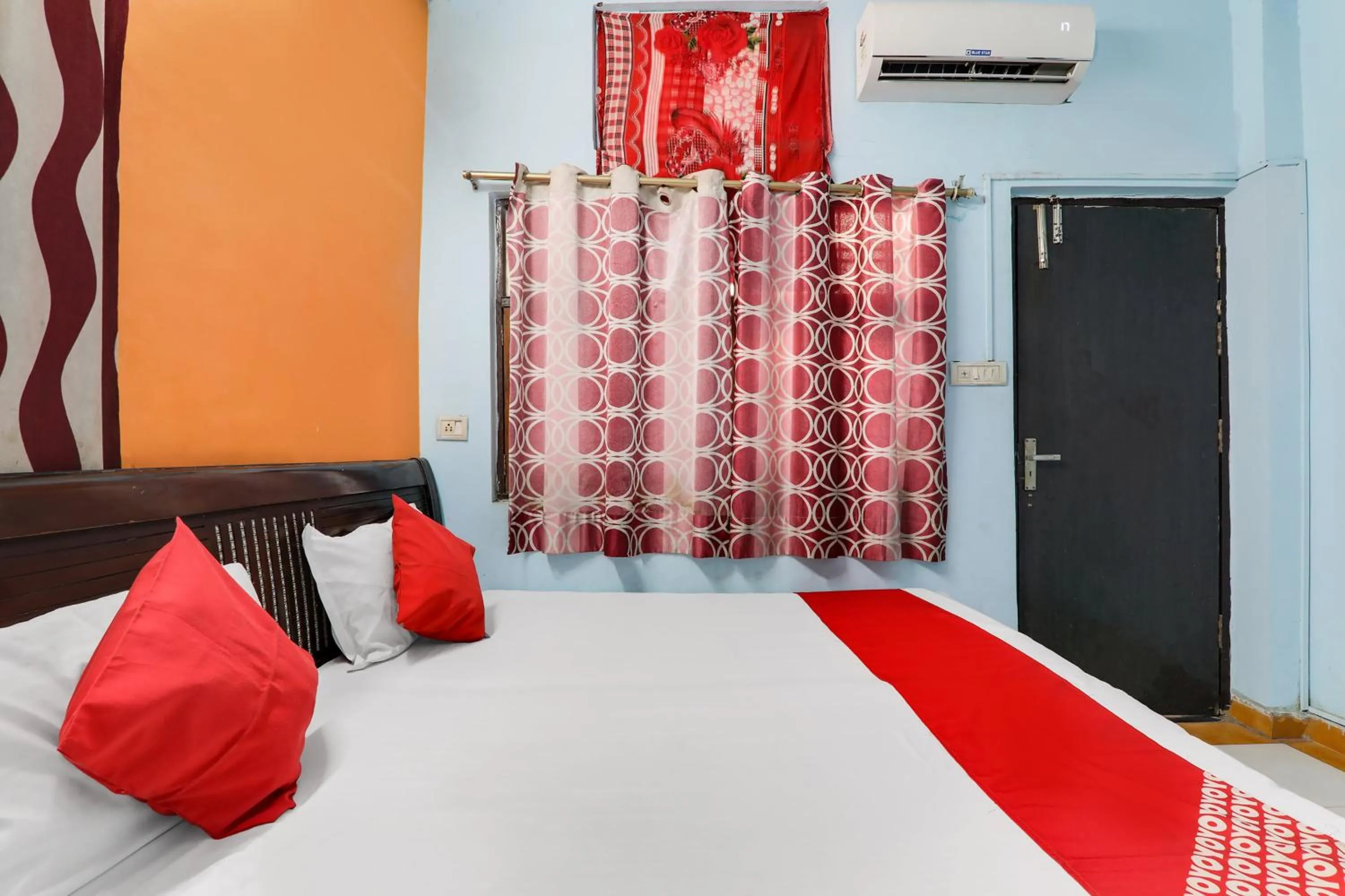 Bedroom, Bed in Hotel O by OYO Alpine Home