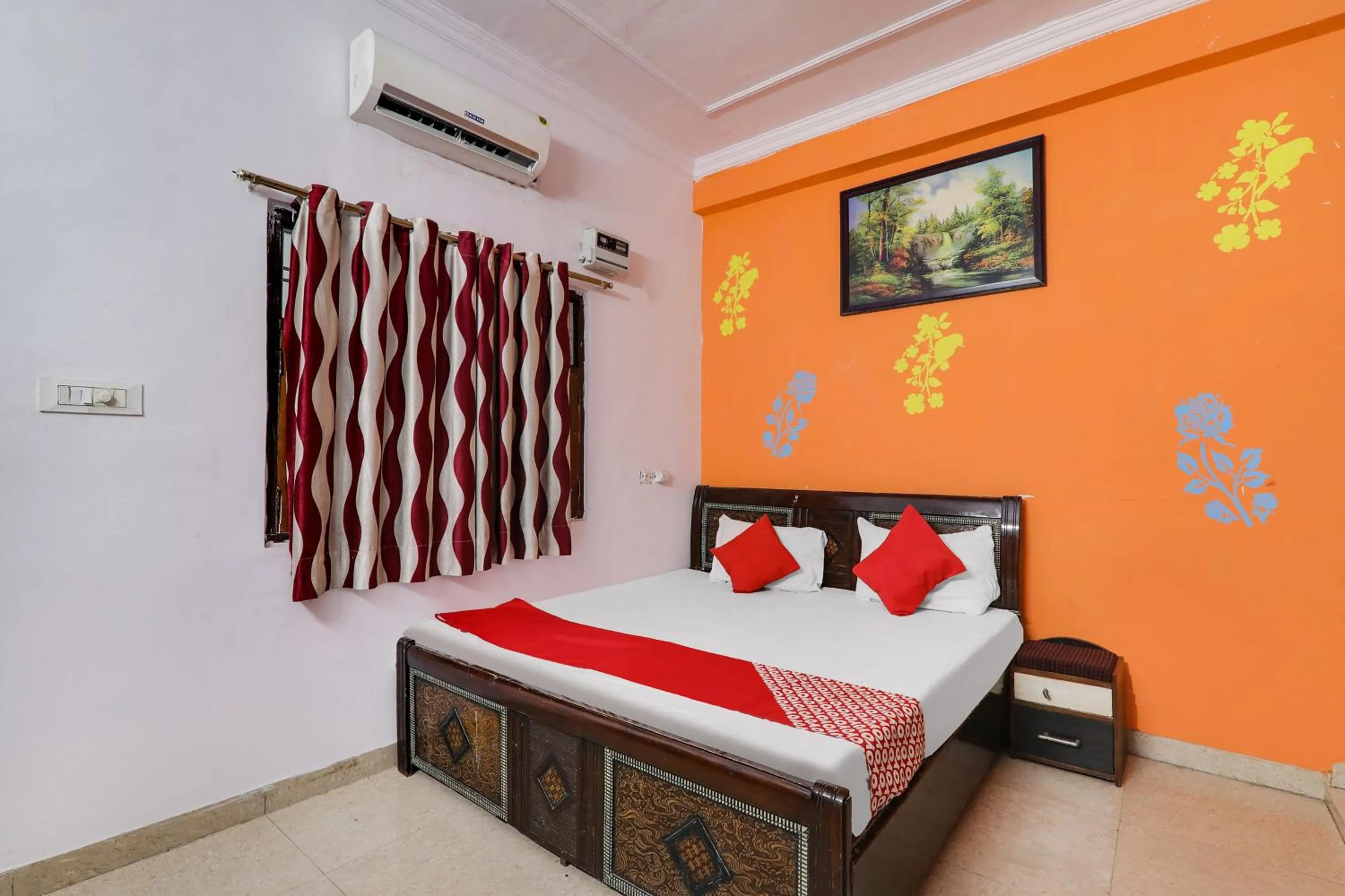 Bedroom, Bed in Hotel O by OYO Alpine Home