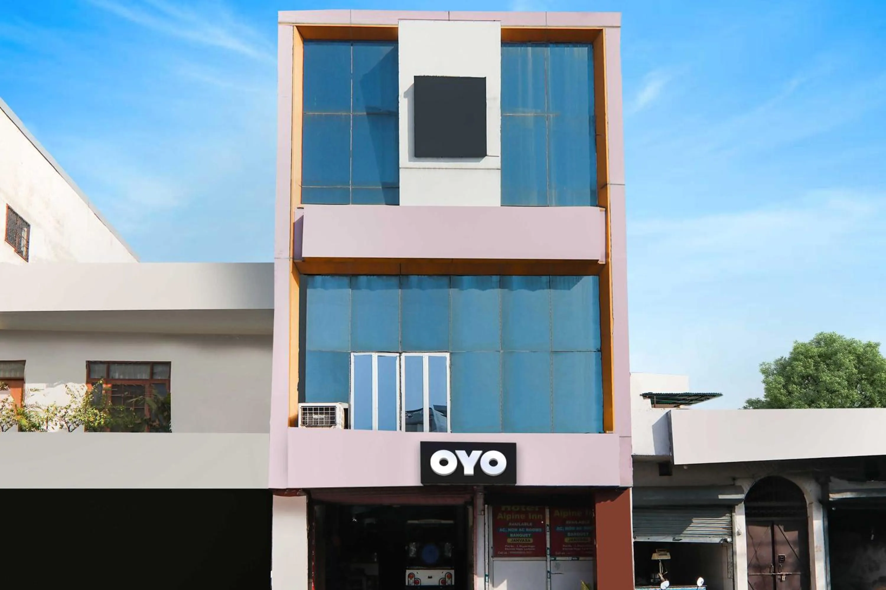 Facade/entrance in Hotel O by OYO Alpine Home