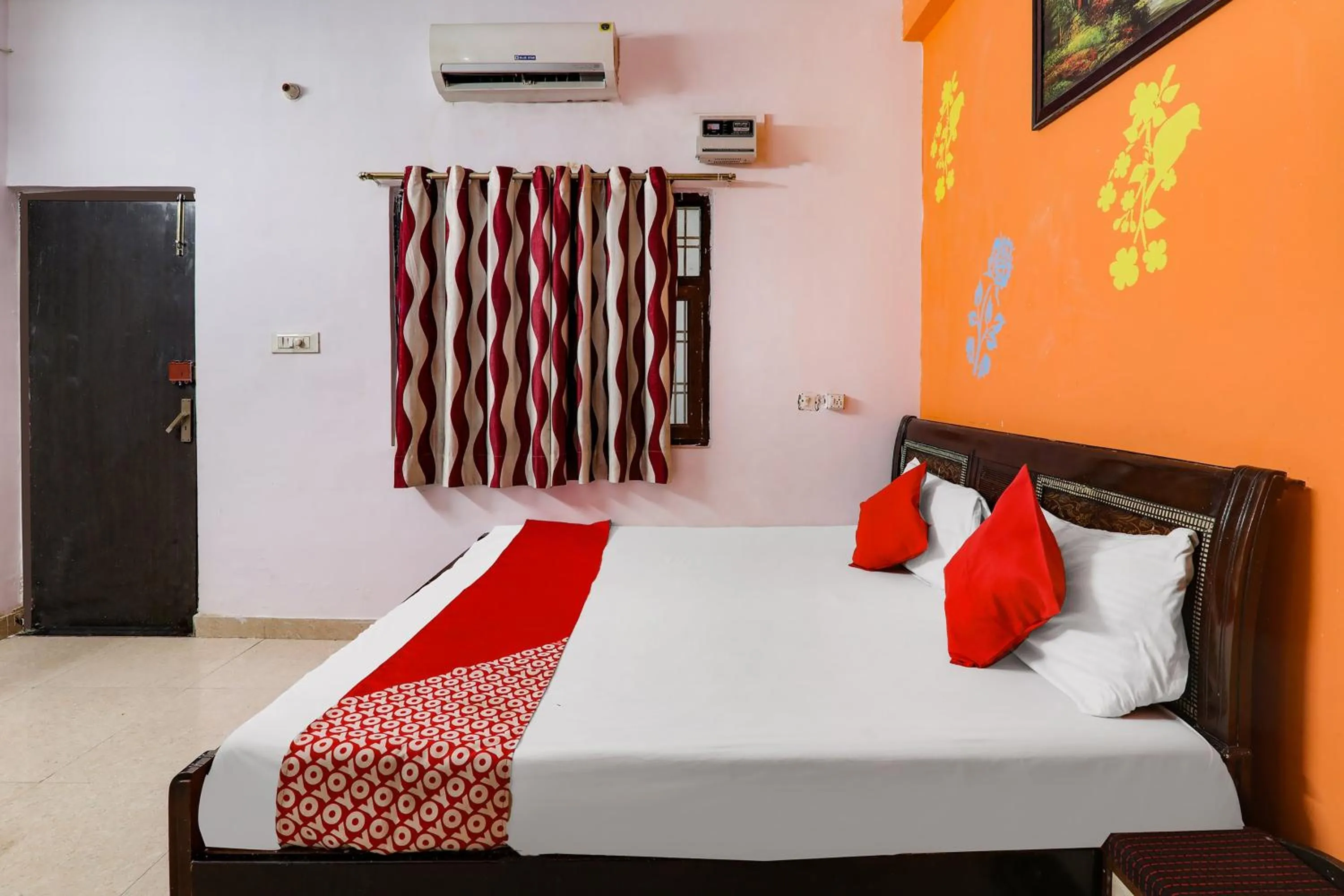 Bedroom, Bed in Hotel O by OYO Alpine Home