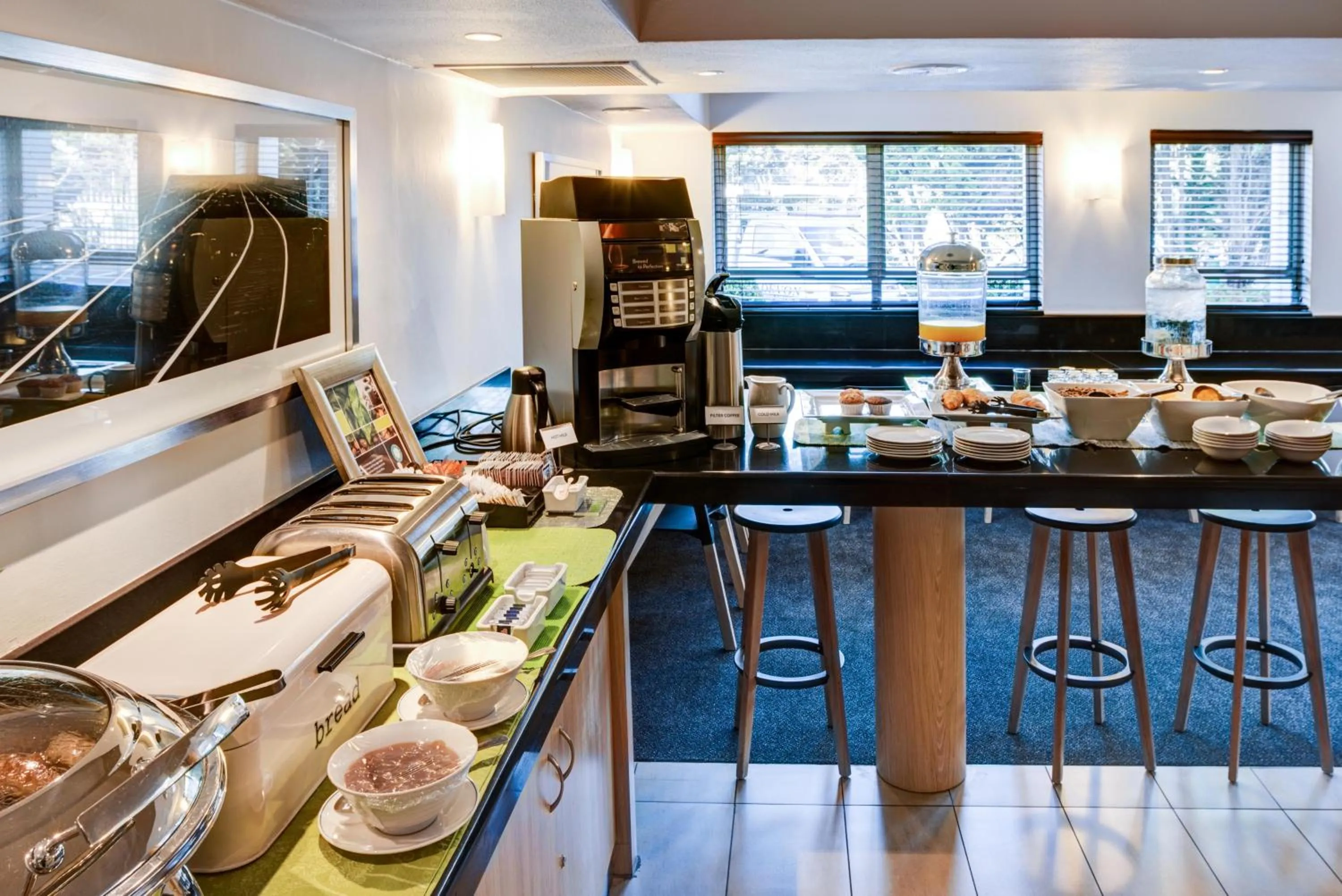 Coffee/tea facilities in Road Lodge Germiston