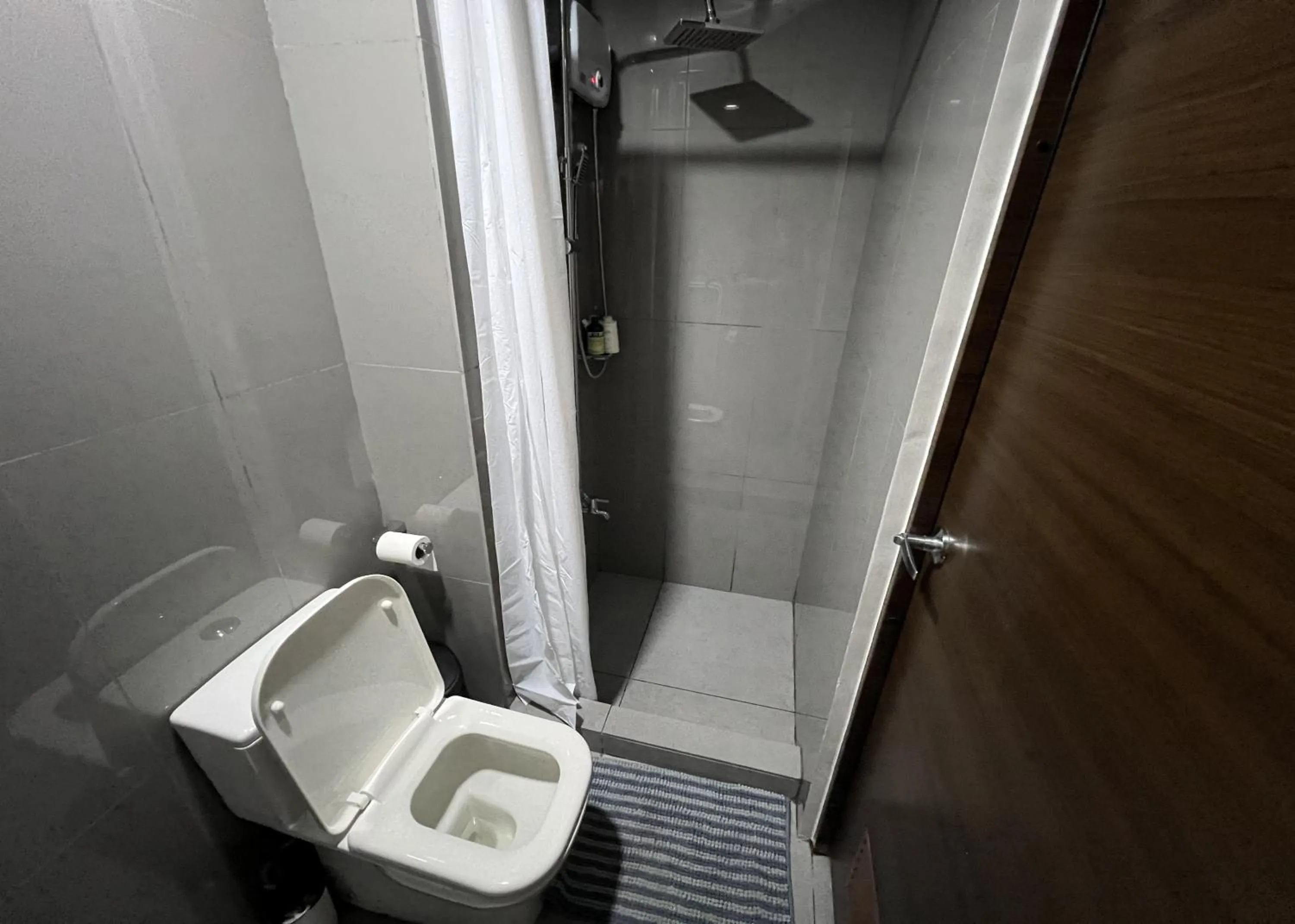 Bathroom in Luxury Air Residences By Makati