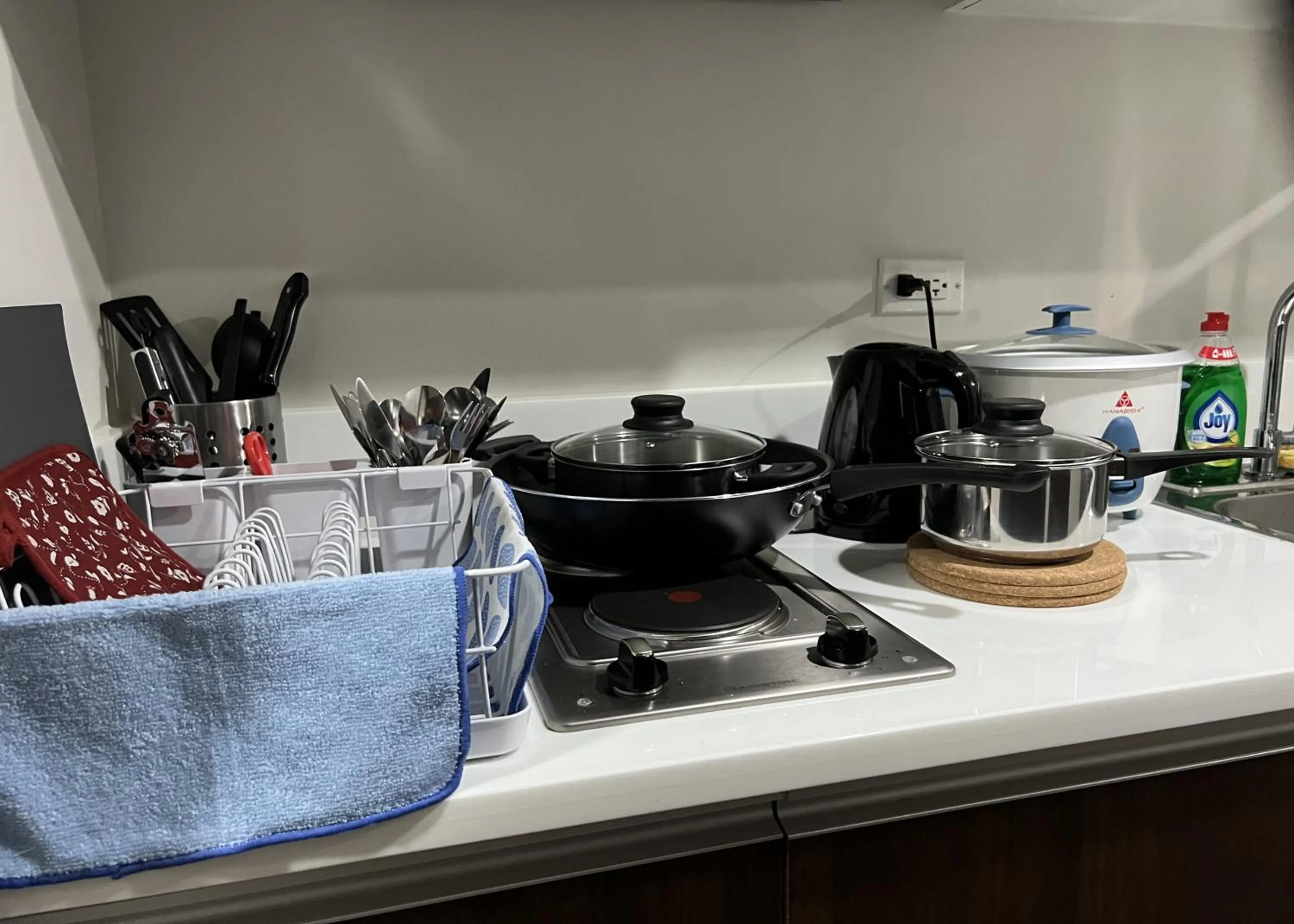 Kitchen or kitchenette in Luxury Air Residences By Makati