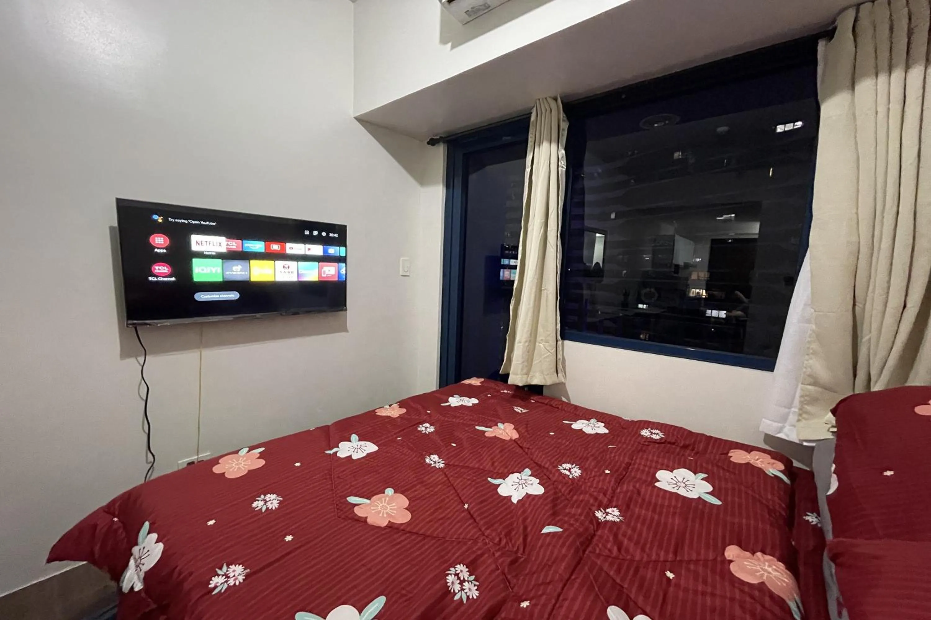 Bed in Luxury Air Residences By Makati