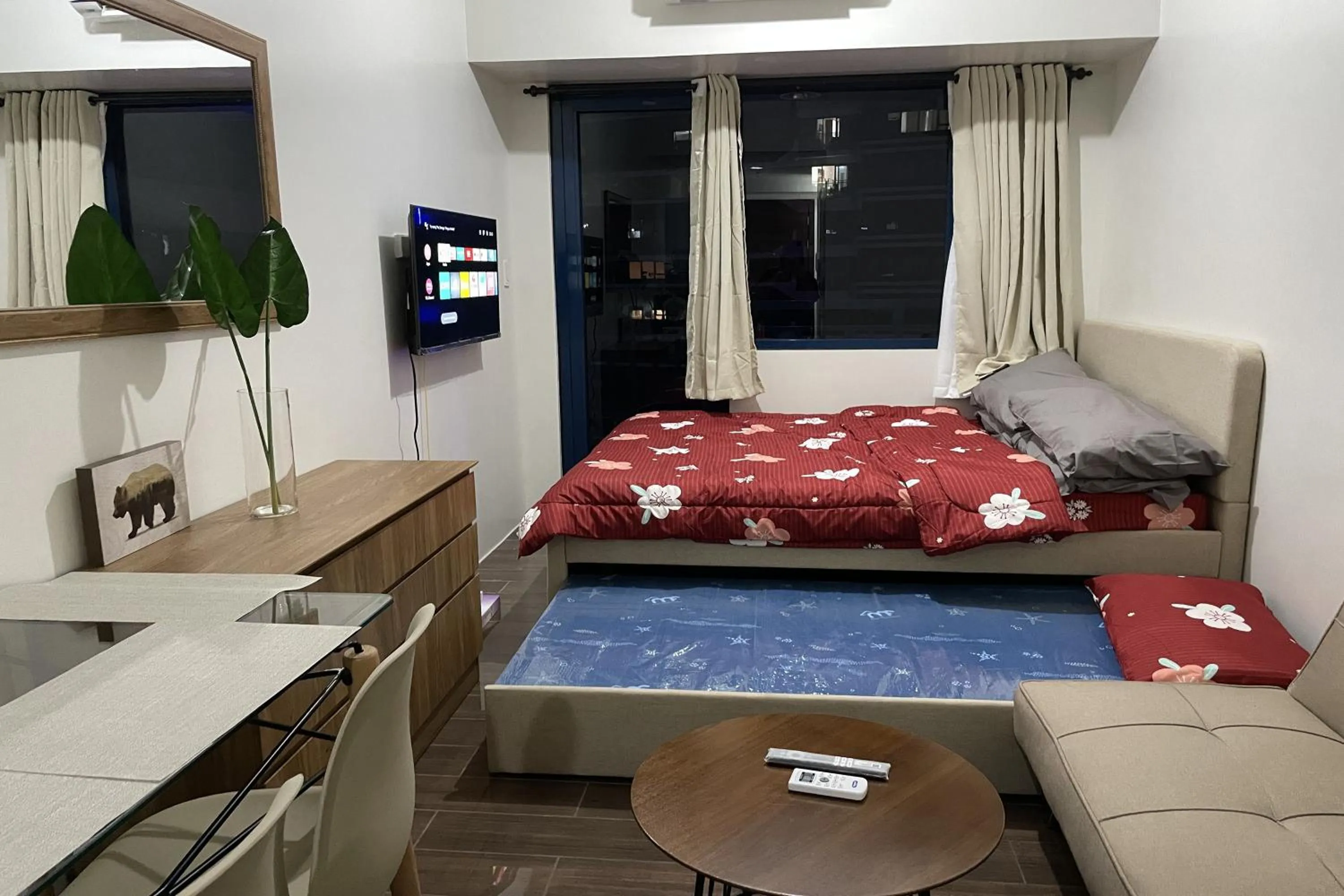 Bed in Luxury Air Residences By Makati