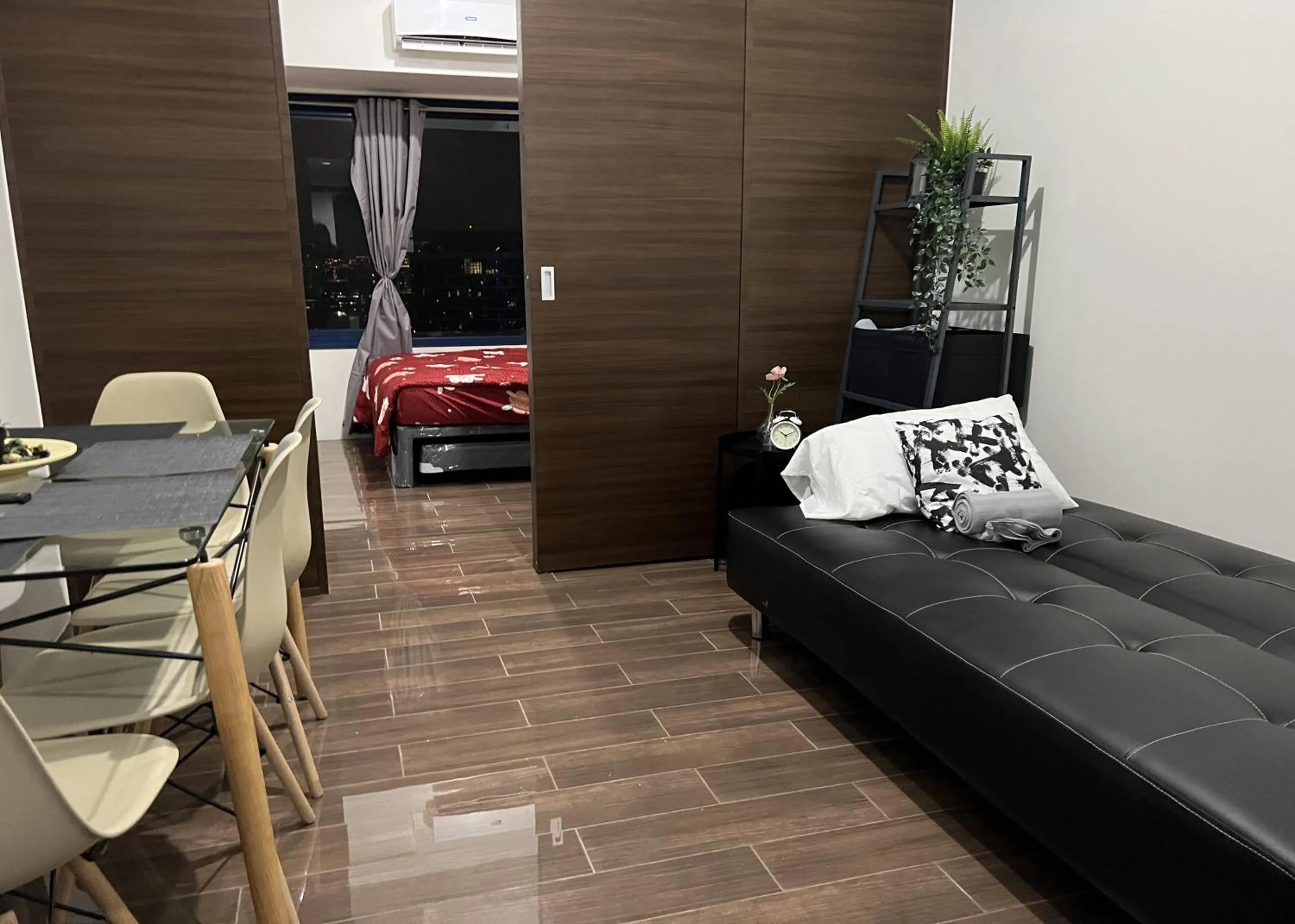 Bed in Luxury Air Residences By Makati