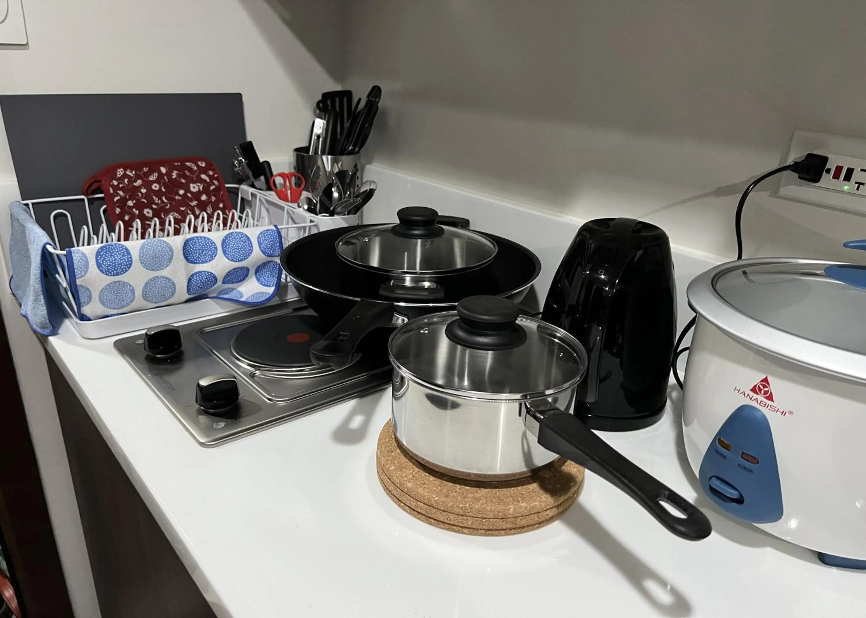 Coffee/tea facilities in Luxury Air Residences By Makati