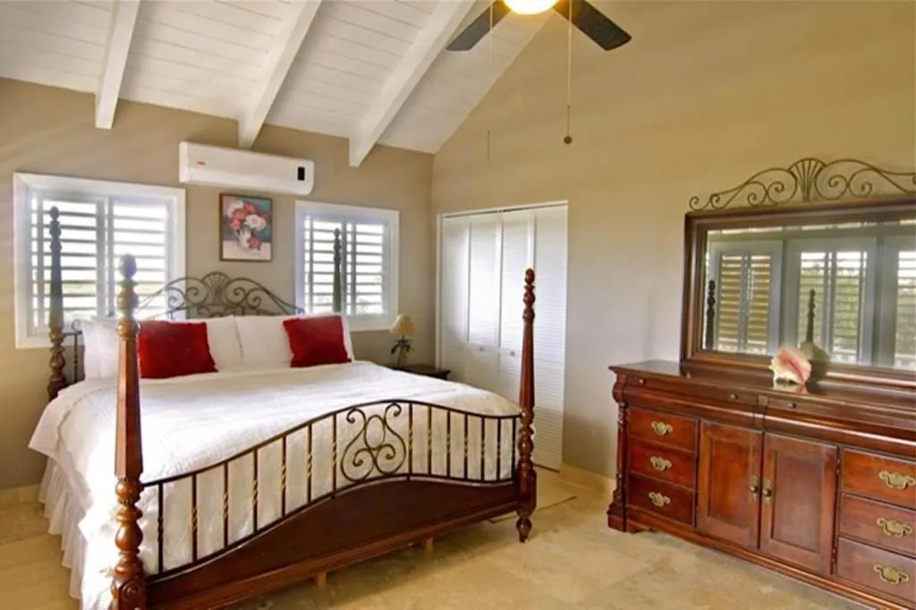 Bedroom, Bed in Neptune Villas