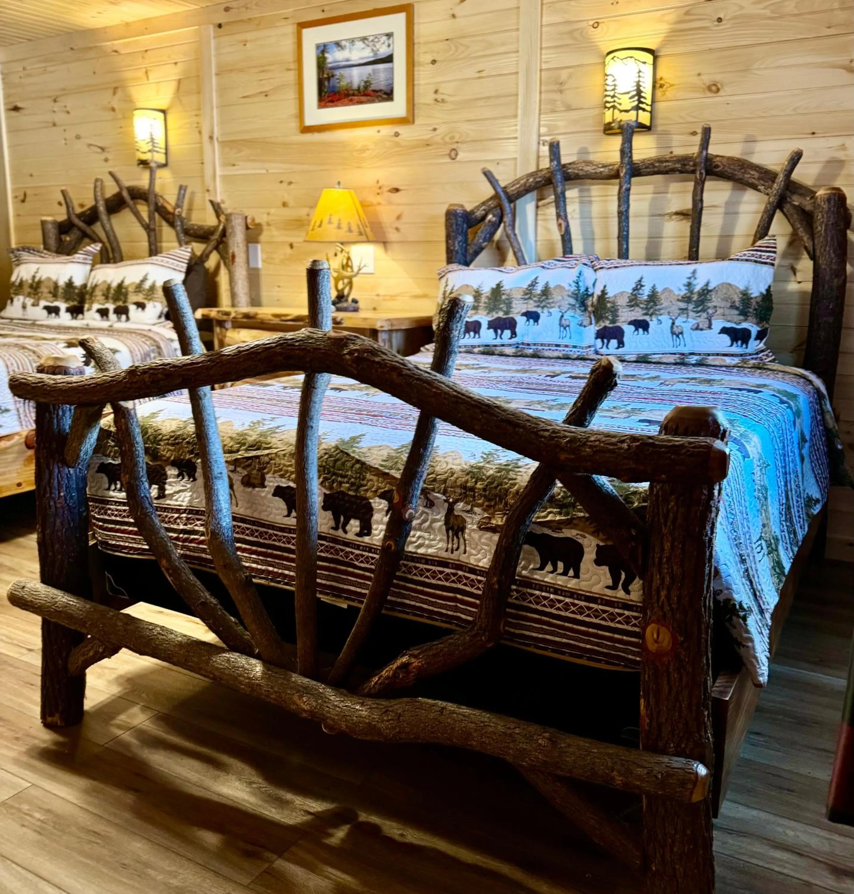 Bed in Lake Haven Motel