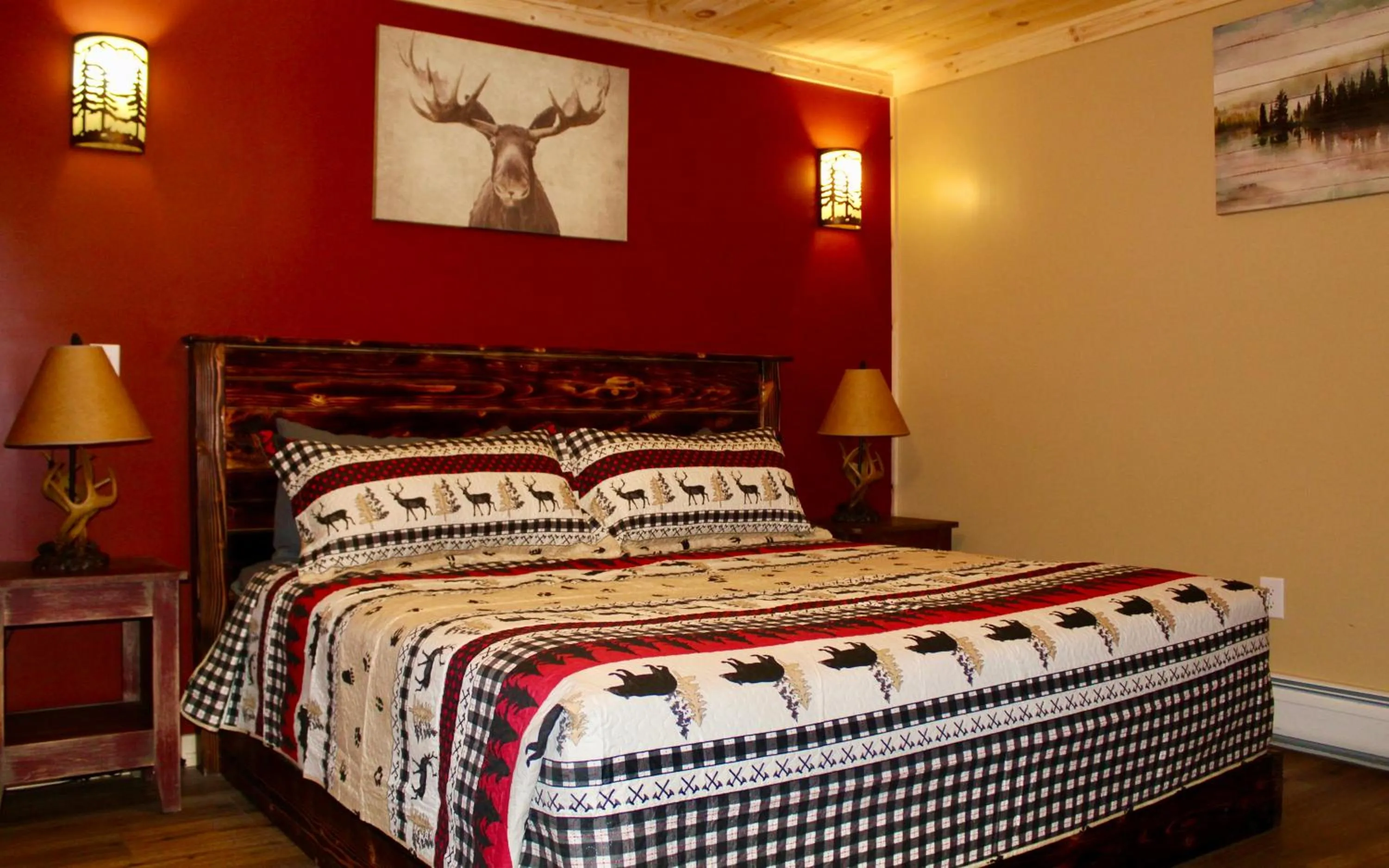 Bed in Lake Haven Motel