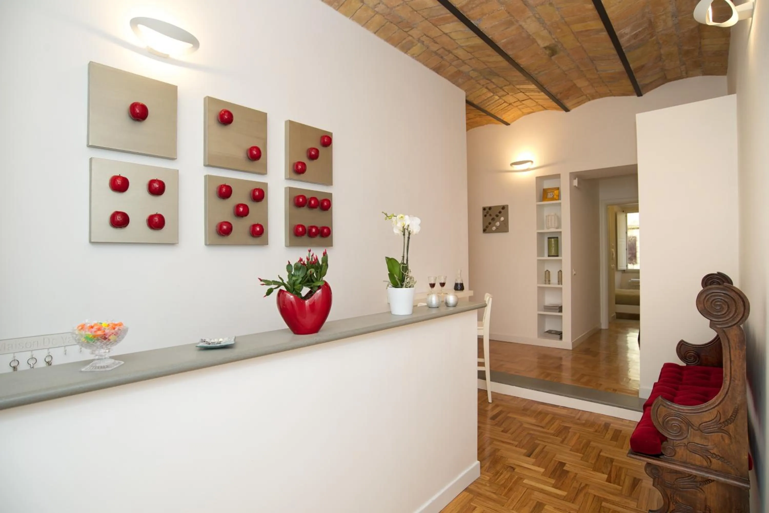 Lobby or reception in Vatican Charme