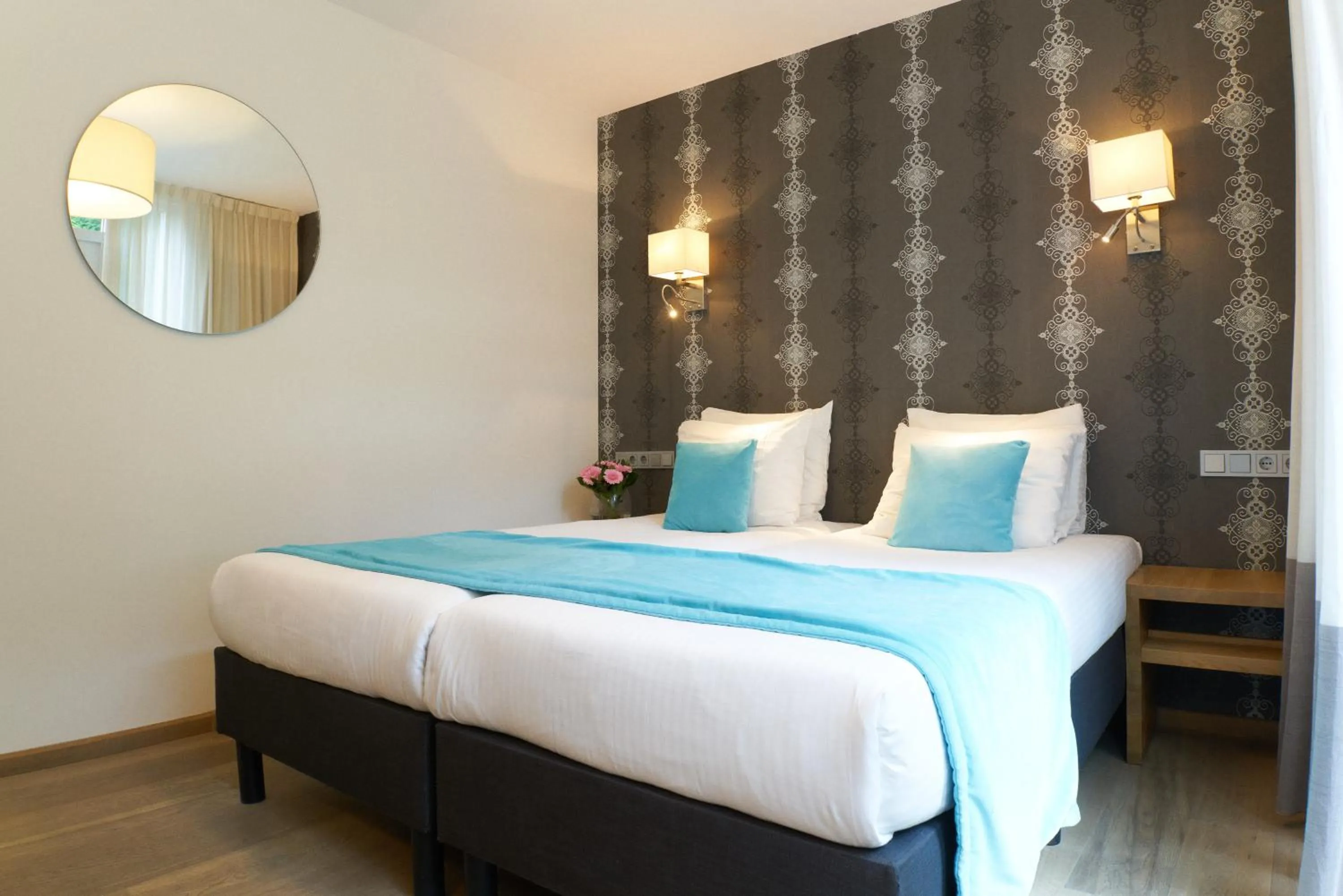 Bedroom, Bed in Alp de Veenen Hotel