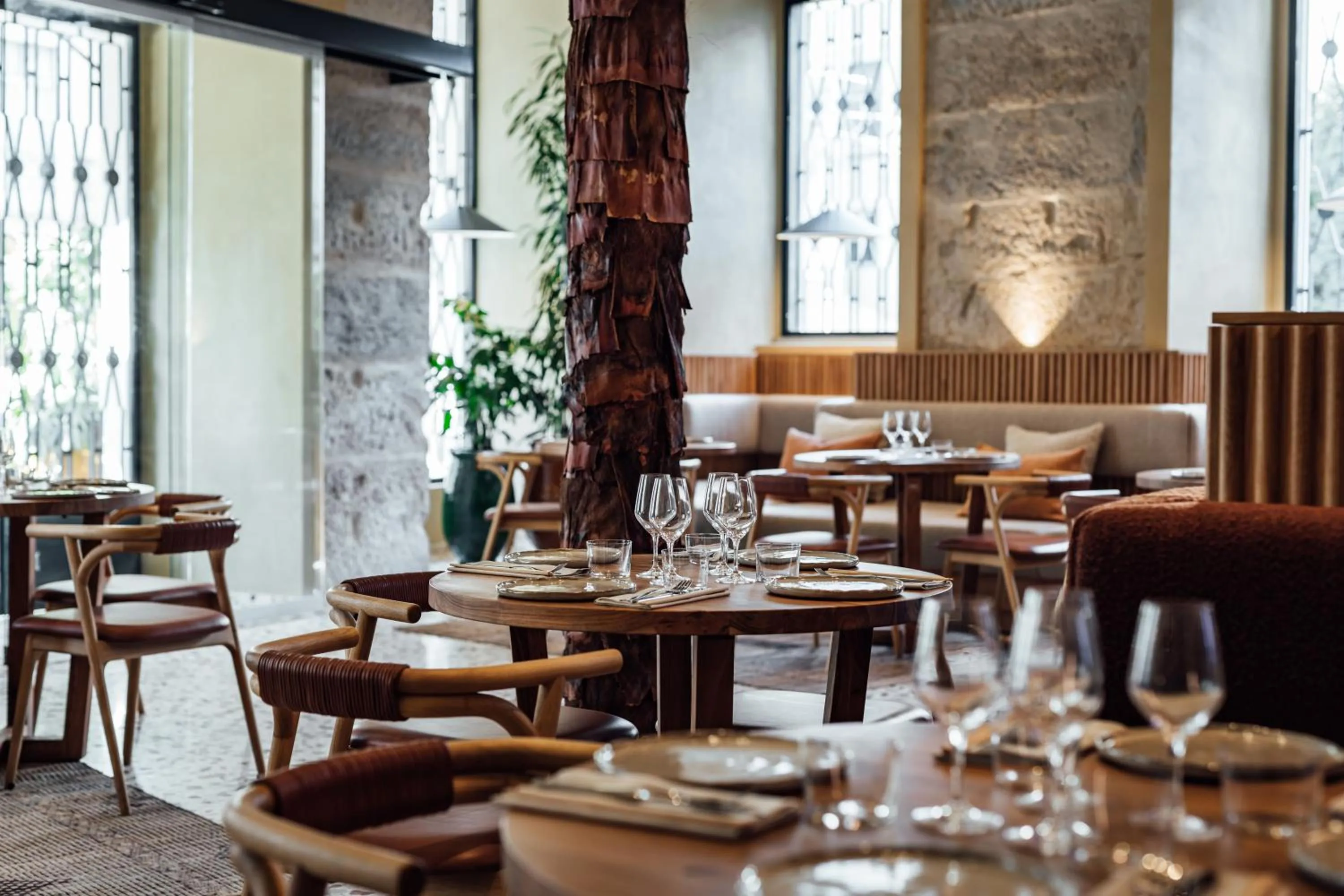 Restaurant/places to eat in Independente Bica