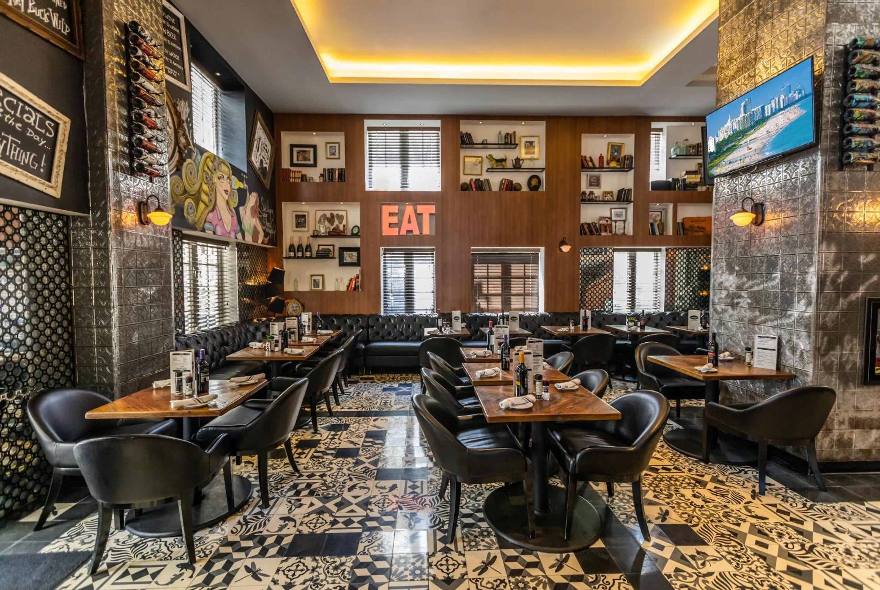 Restaurant/places to eat in Hotel Croydon