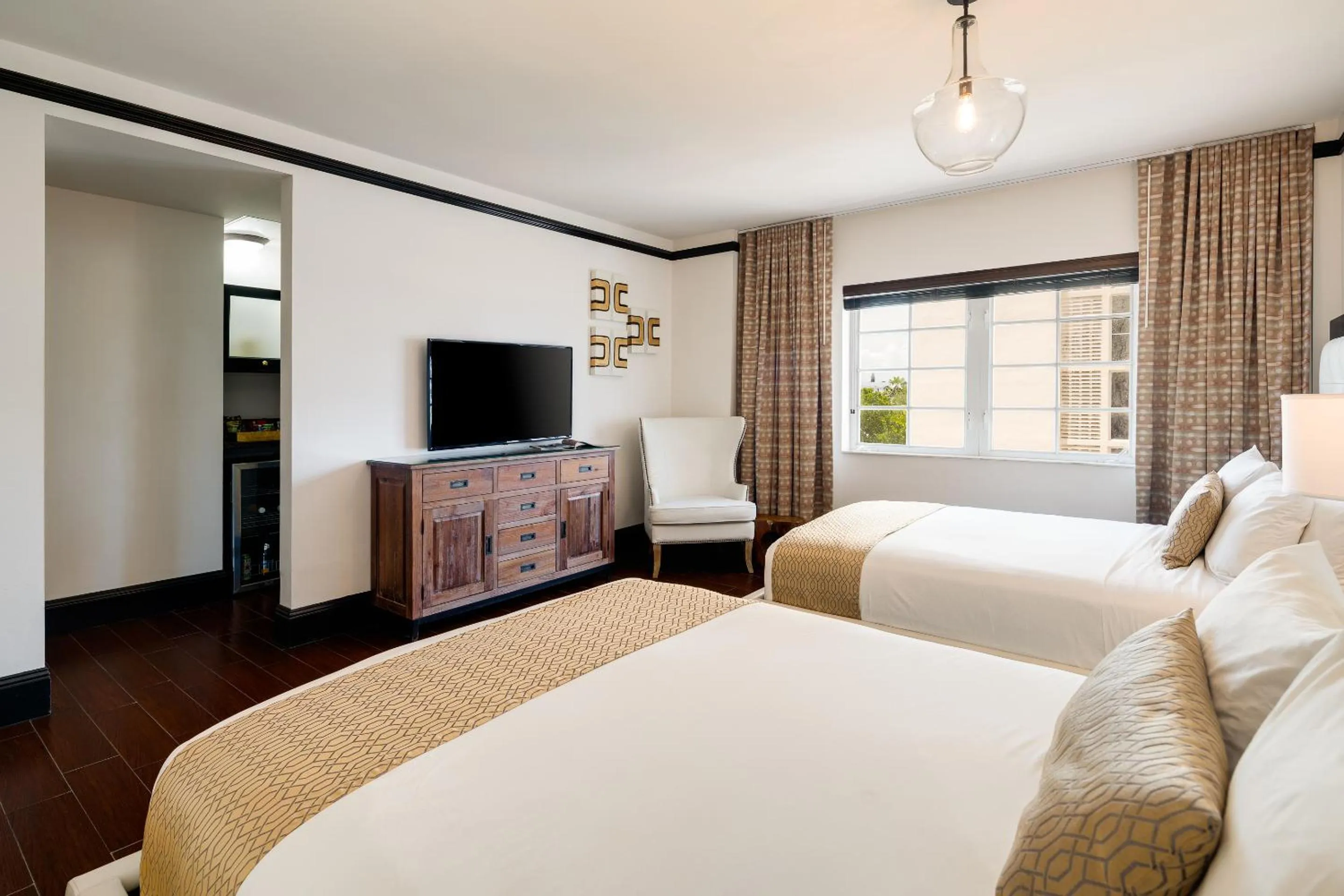 Bed in Hotel Croydon