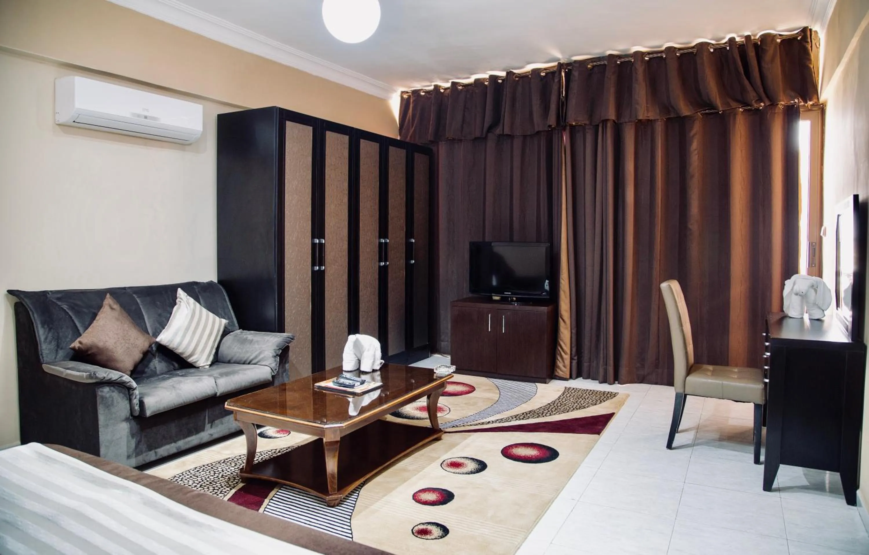 Bedroom, Bed in Hôtel IMAN